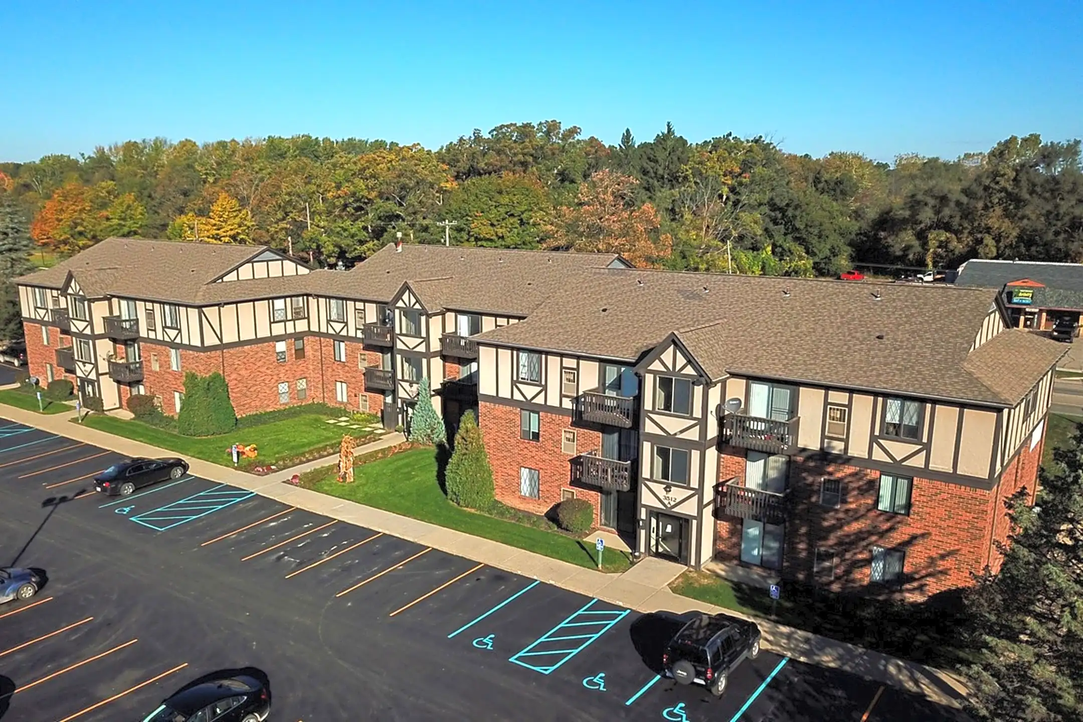 Holly Ridge Apartments Holly, MI 48442