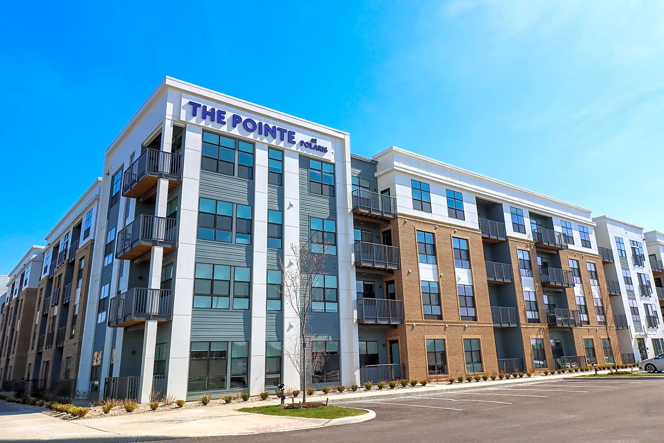 Building - The Pointe at Polaris - Columbus, OH