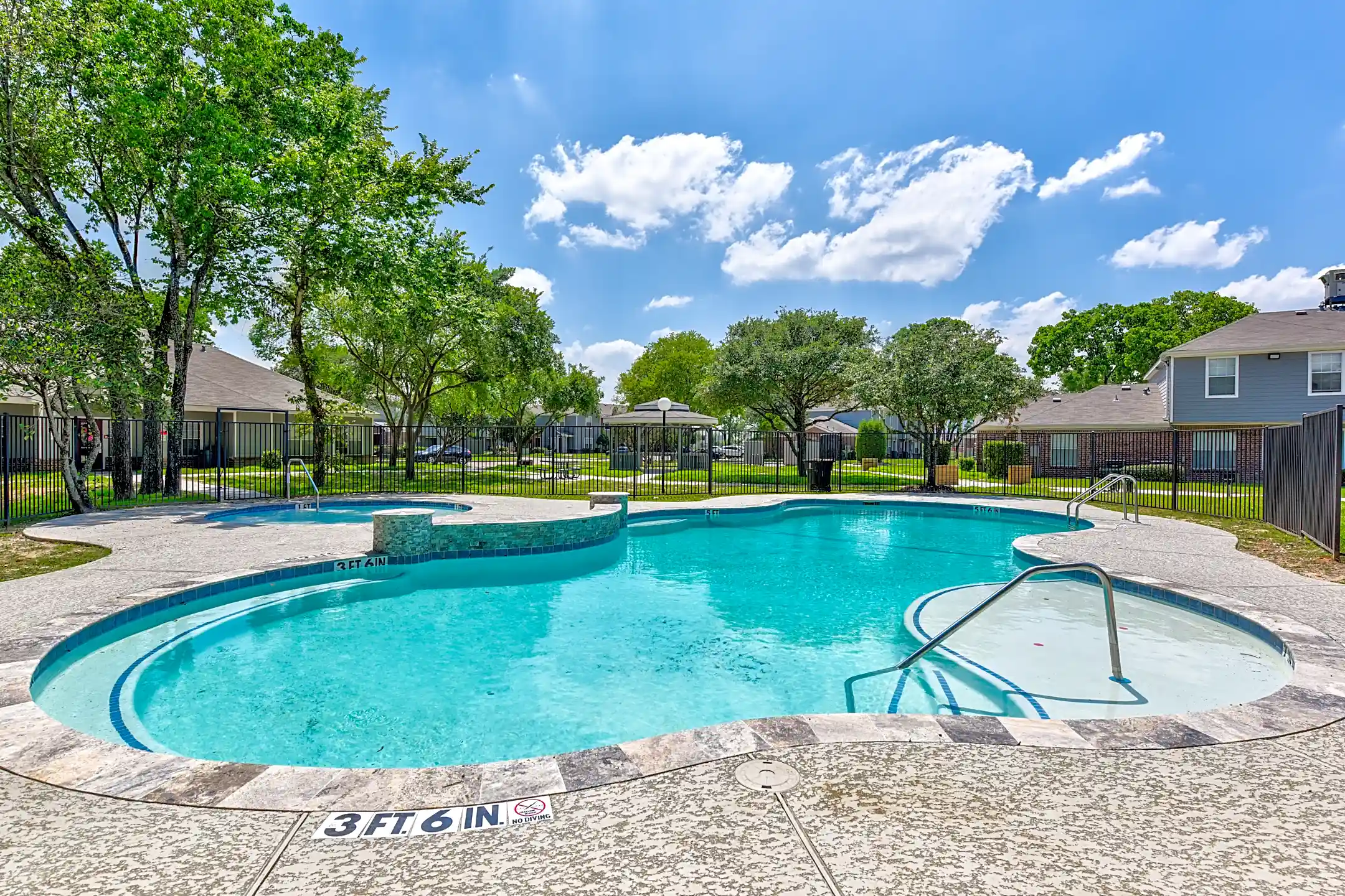 Park Yellowstone Townhomes Houston, TX 77021
