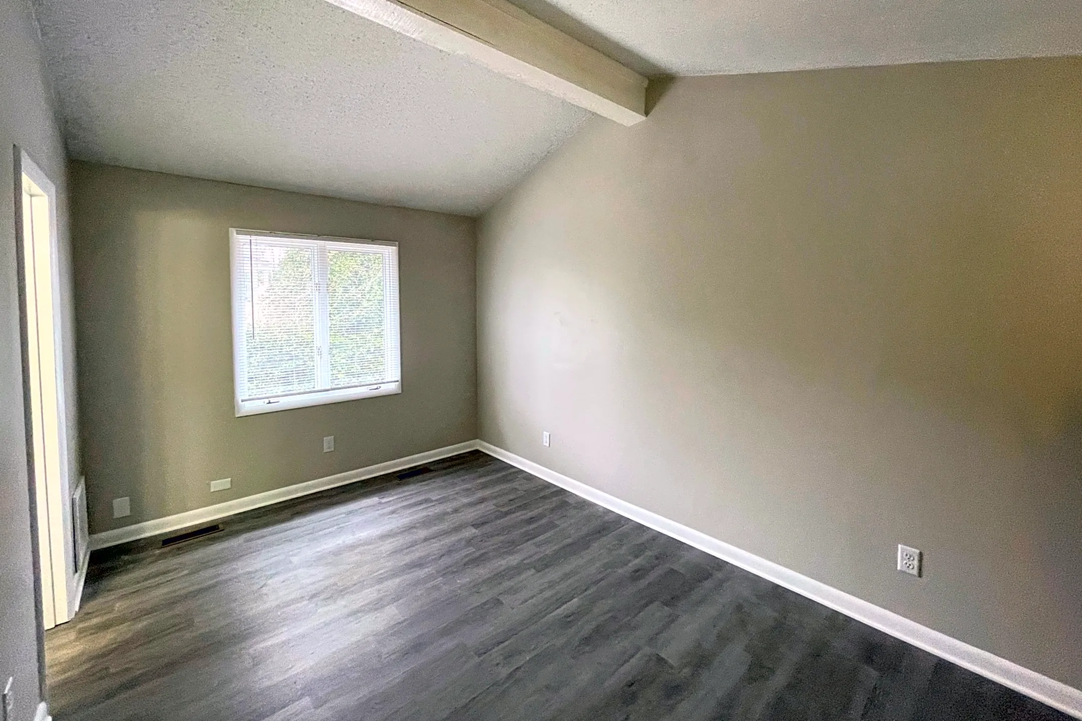 Bedroom - 1103 Old Monrovia Rd - Huntsville, AL