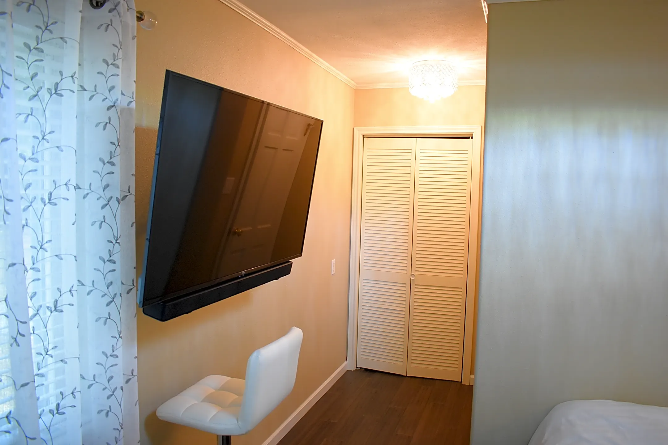 Living Room - 1905 Pearl St - Nacogdoches, TX