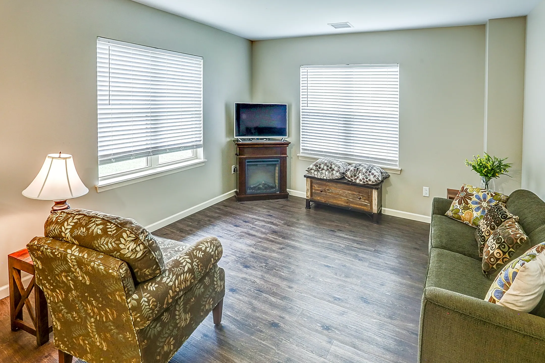 Living Room - Chateau at Heritage Square 55+ Community - Brockport, NY