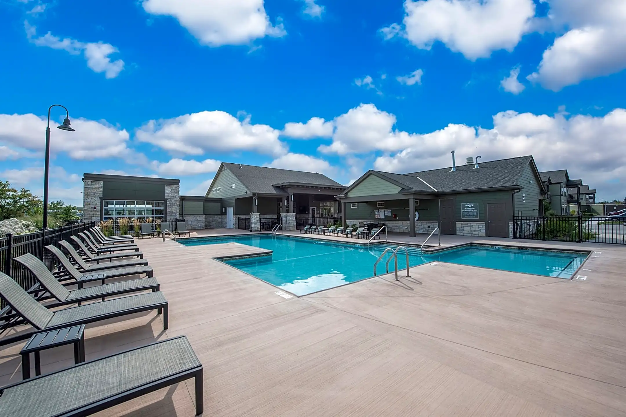 Springs at er Road Apartments 700 S er Rd Romeoville, IL