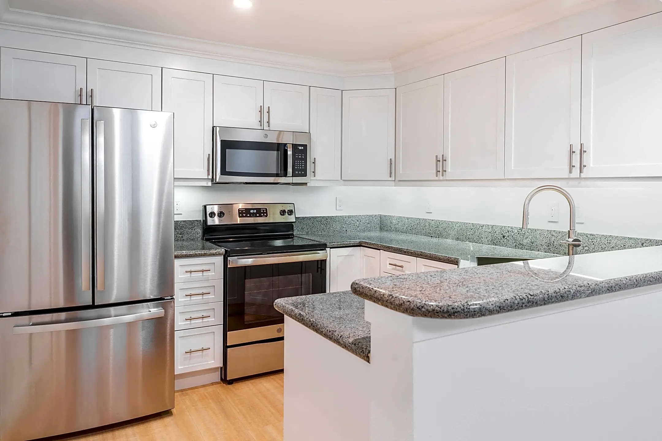 Villaggio On Yarrow Bay 4311 Lake Washington Blvd NE Kirkland, WA