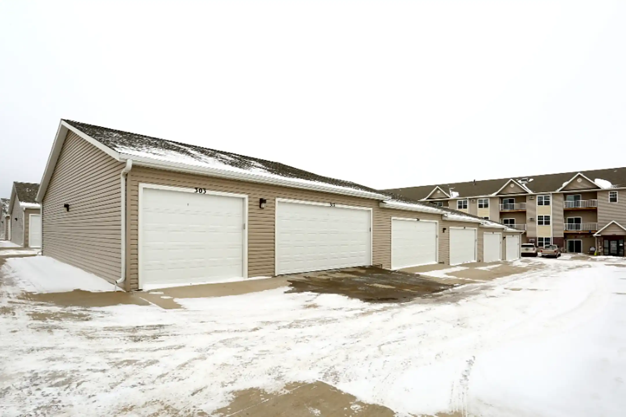 Raven Ridge Apartments 1156 Donna Ln Dickinson, ND Apartments for