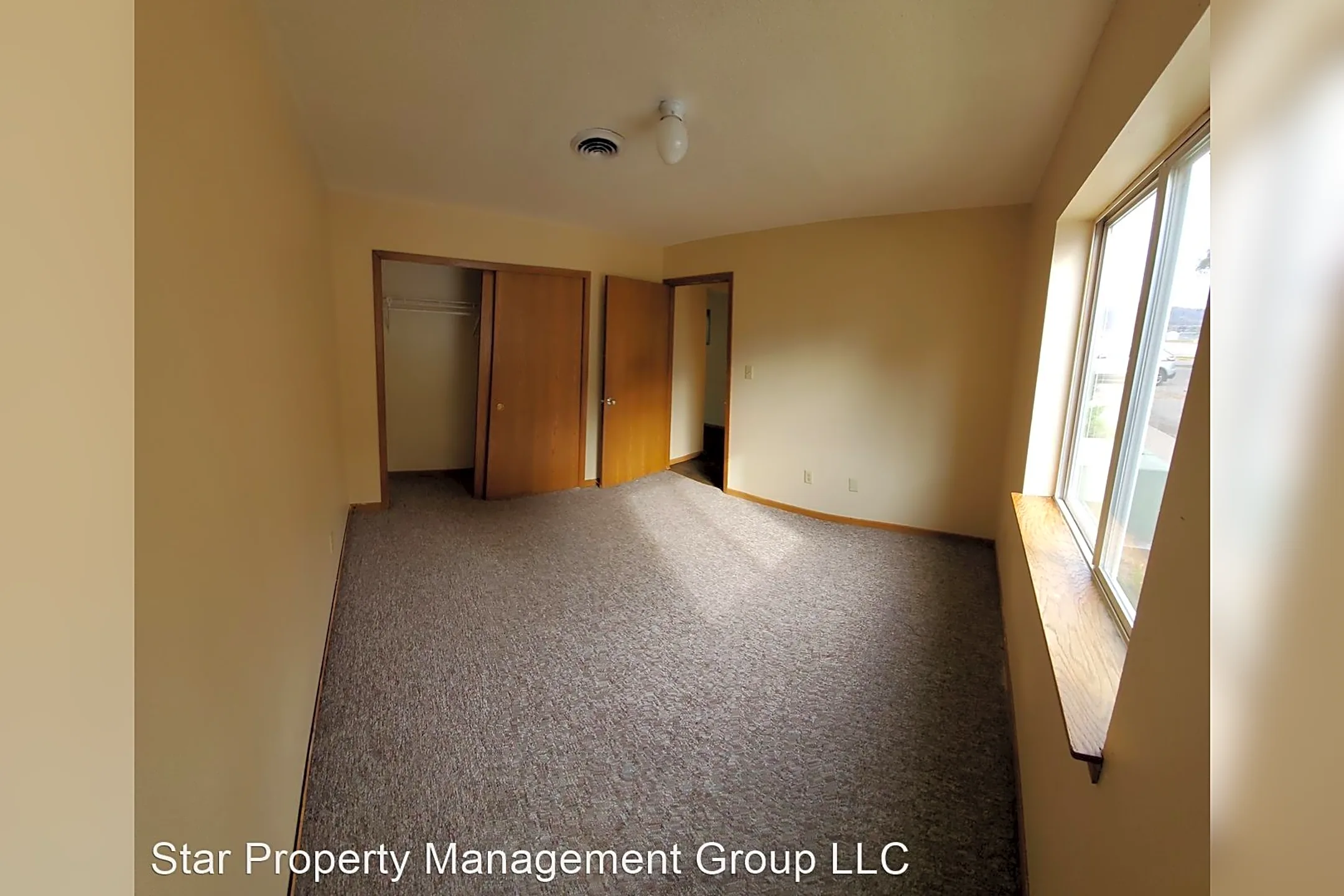 809 S Dousman St Apartments - Prairie Du Chien, WI 53821