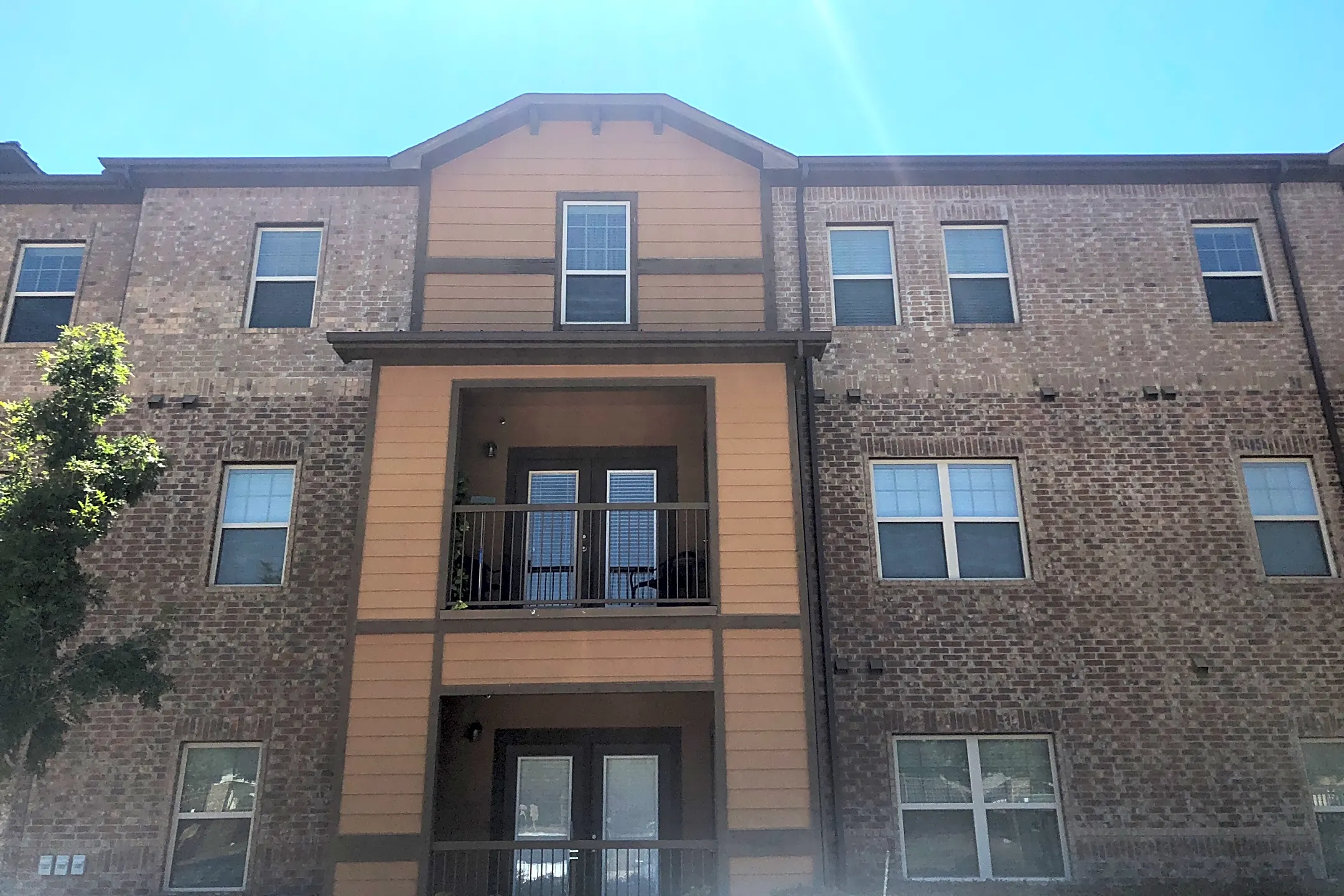 Hometowne At Garland Apartments Garland, TX 75040