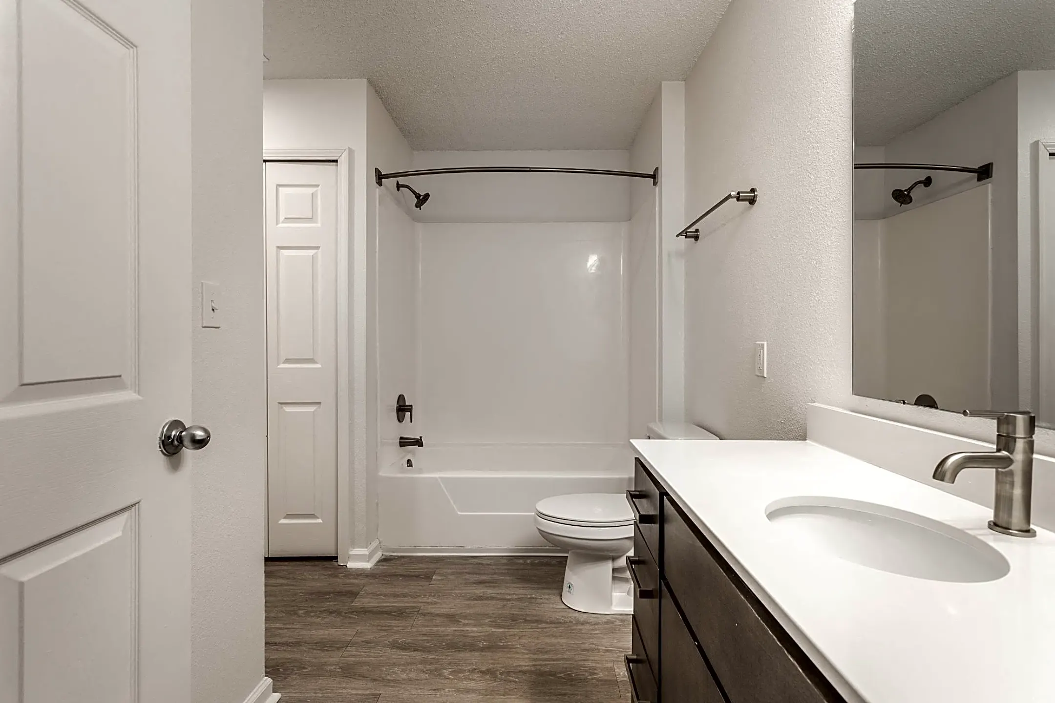 Latitudes Apartments Indianapolis, IN 46237