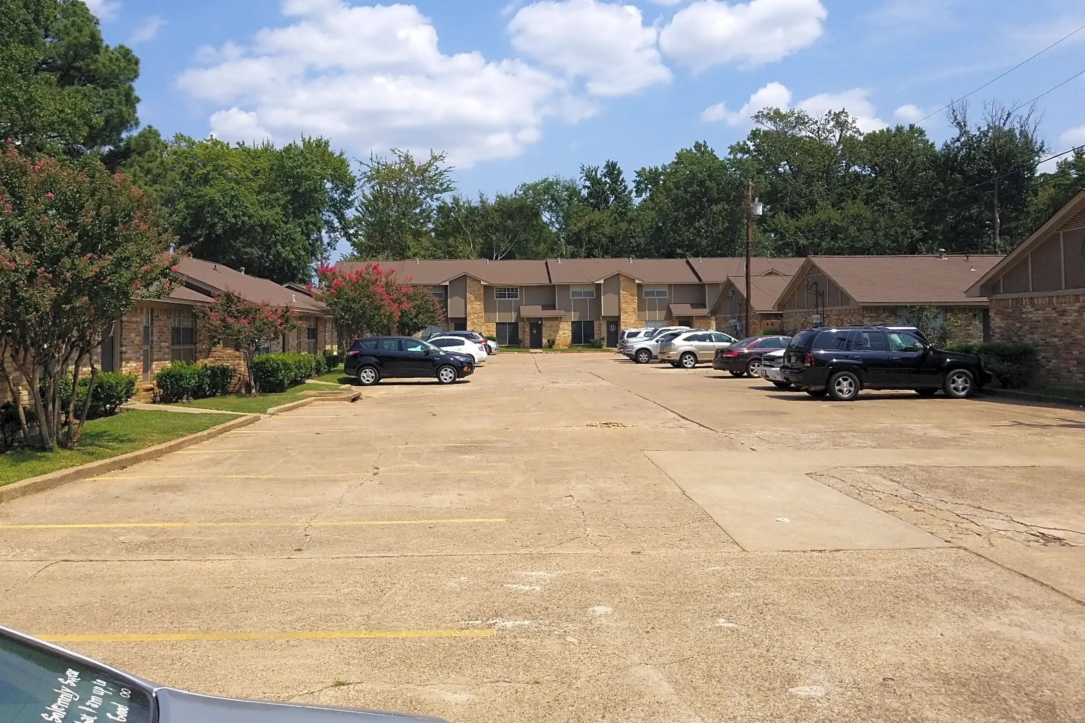 BROOKSIDE VILLAGE Apartments - Tyler, TX 75703