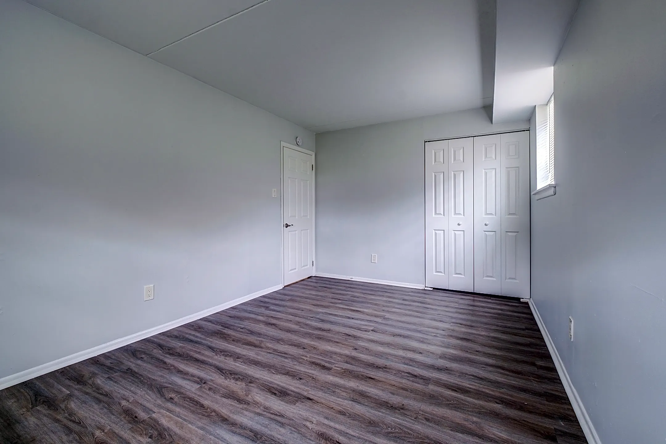 Living Room - Stone Hill Apartments - Brookhaven, PA