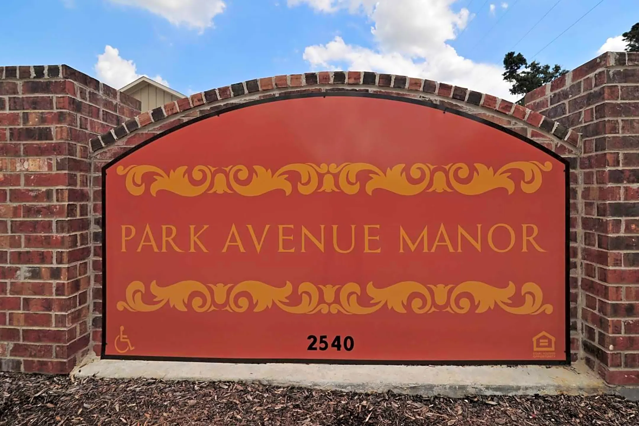 Community Signage - Park Avenue Manor - Orange, TX