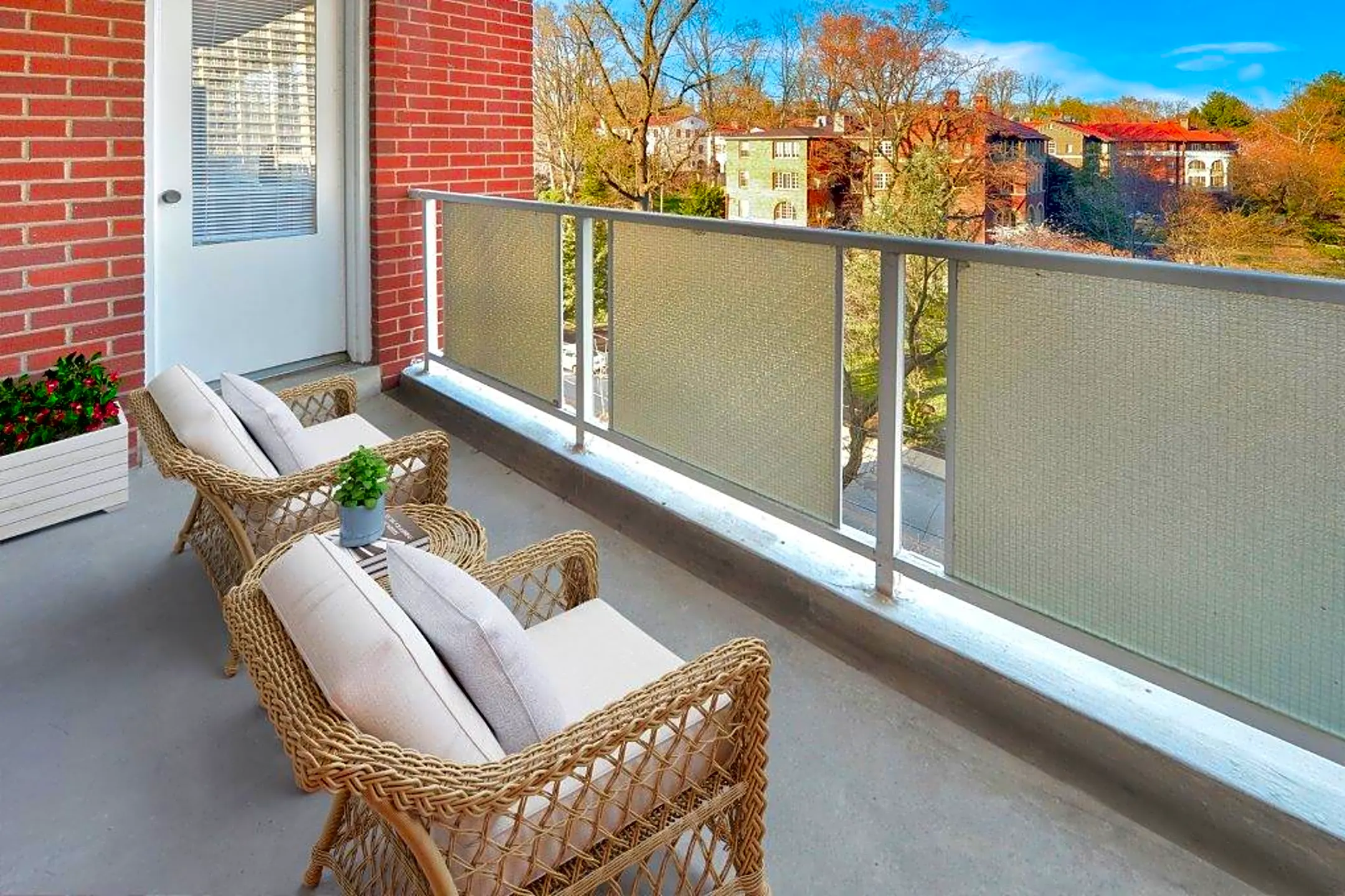 Patio / Deck - The Carlyle Apartment Homes - Baltimore, MD