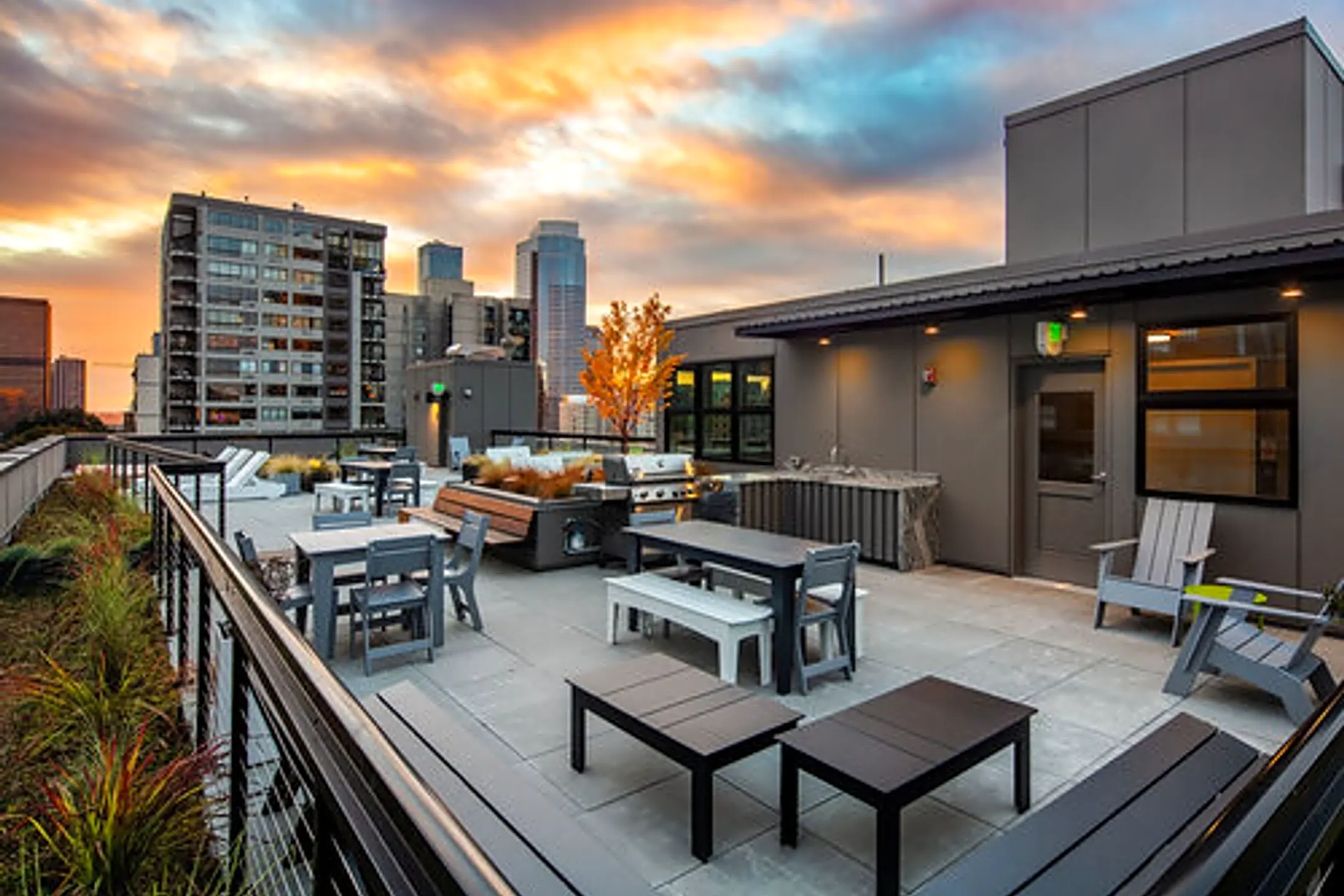 Summit Flats Contemporary Studios & Lofts Apartments - Seattle, WA 98104