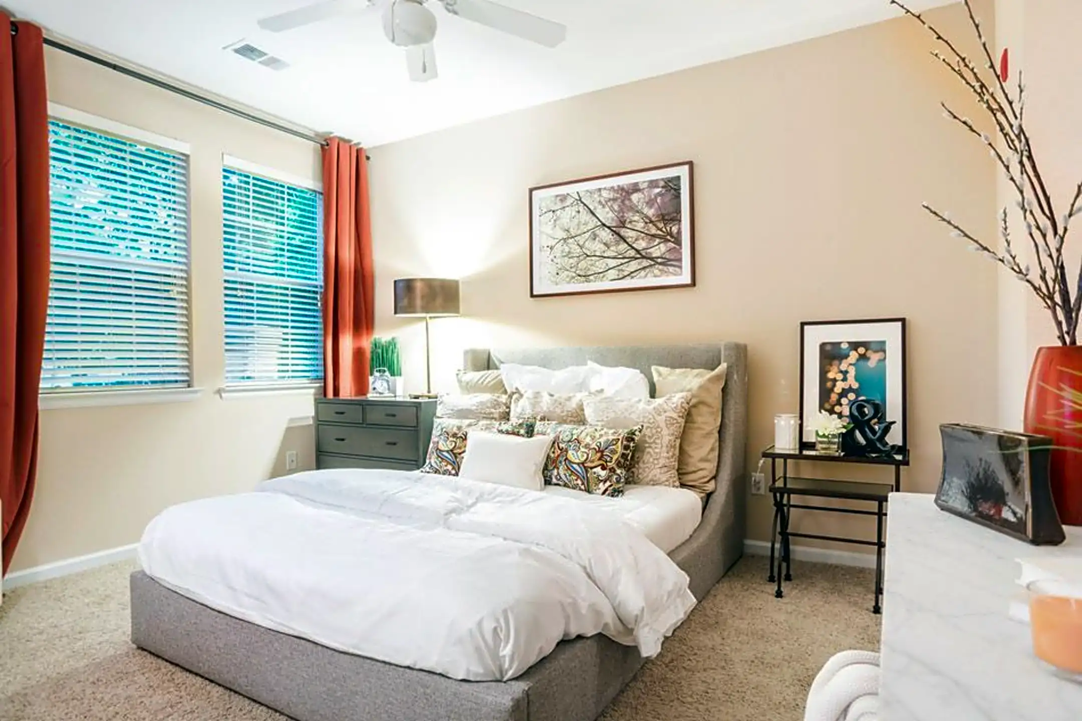 IMT Lone Tree Apartments 10047 Park Meadows Dr Lone Tree, CO