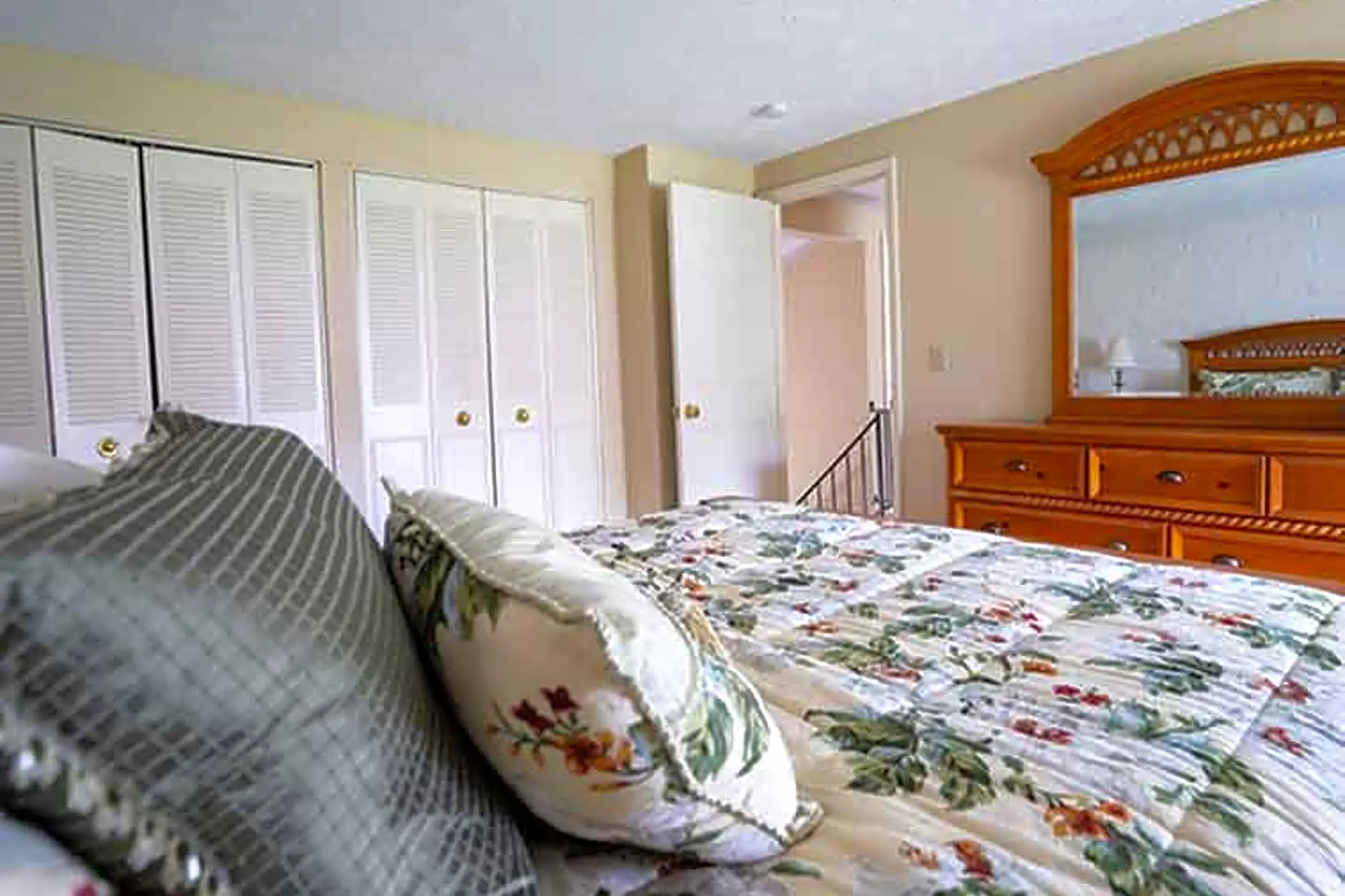 Clearview Farms 300 Robert Quigley Drive Scottsville, NY Apartments