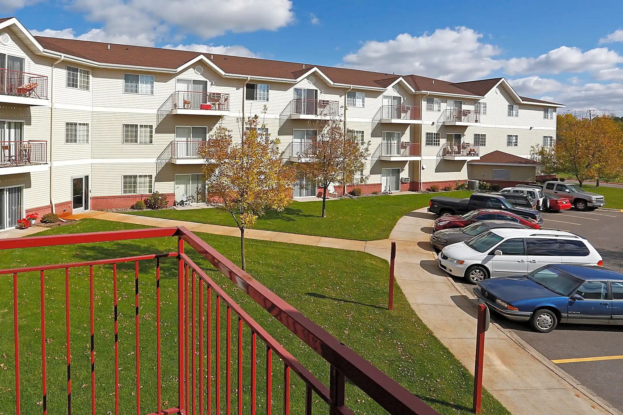 Grand Gateway Apartments 4005 24th St S Saint Cloud, MN Apartments