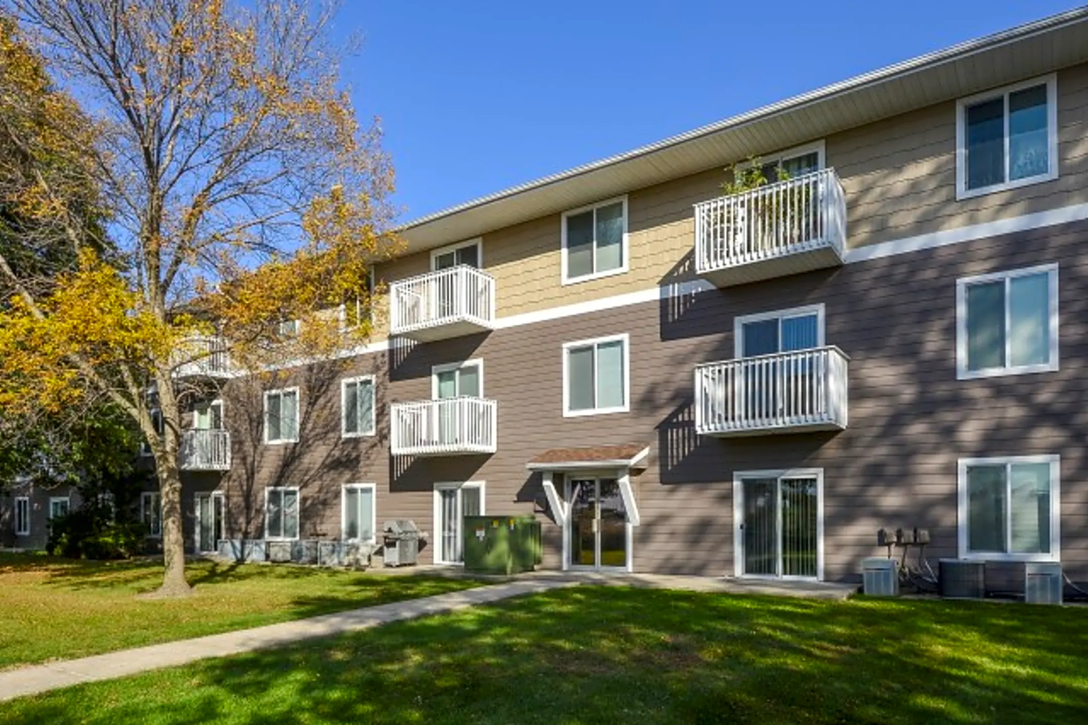 Briarwood Apartments 254 Northpointe Dr NE Cedar Rapids, IA