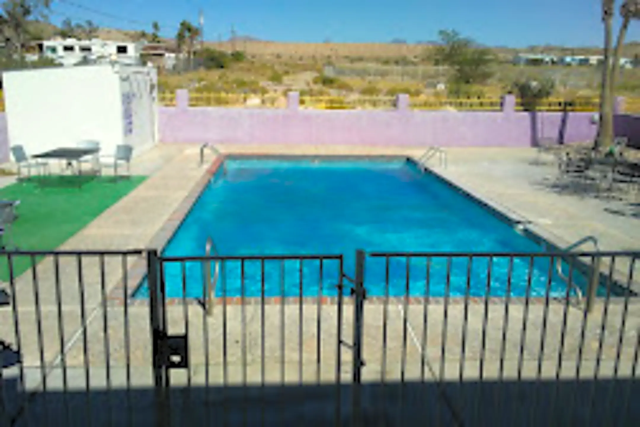 Pool - 320 Lee Avenue - Bullhead City, AZ