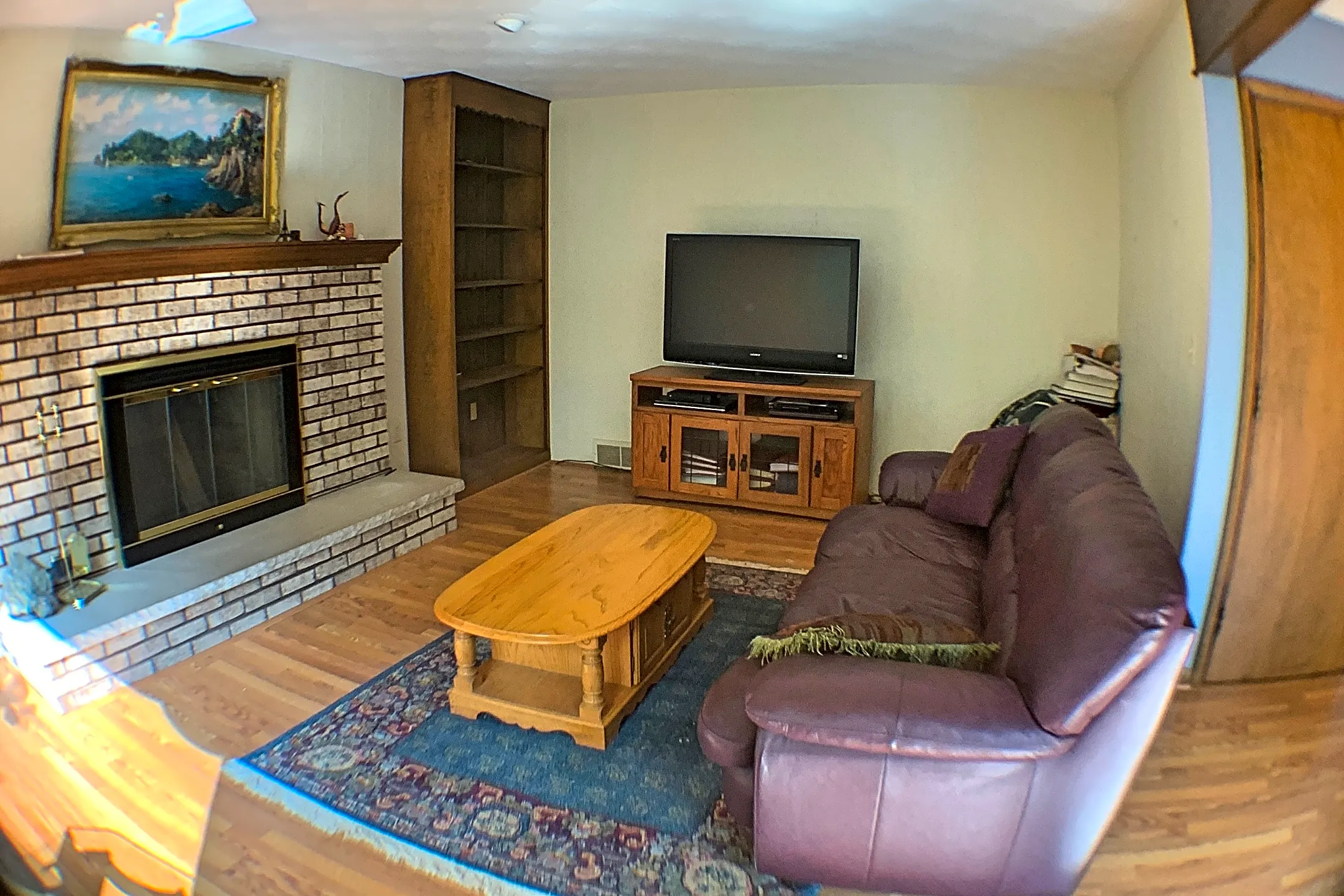Living Room - 61 Cedar Dr - Mount Pleasant, MI