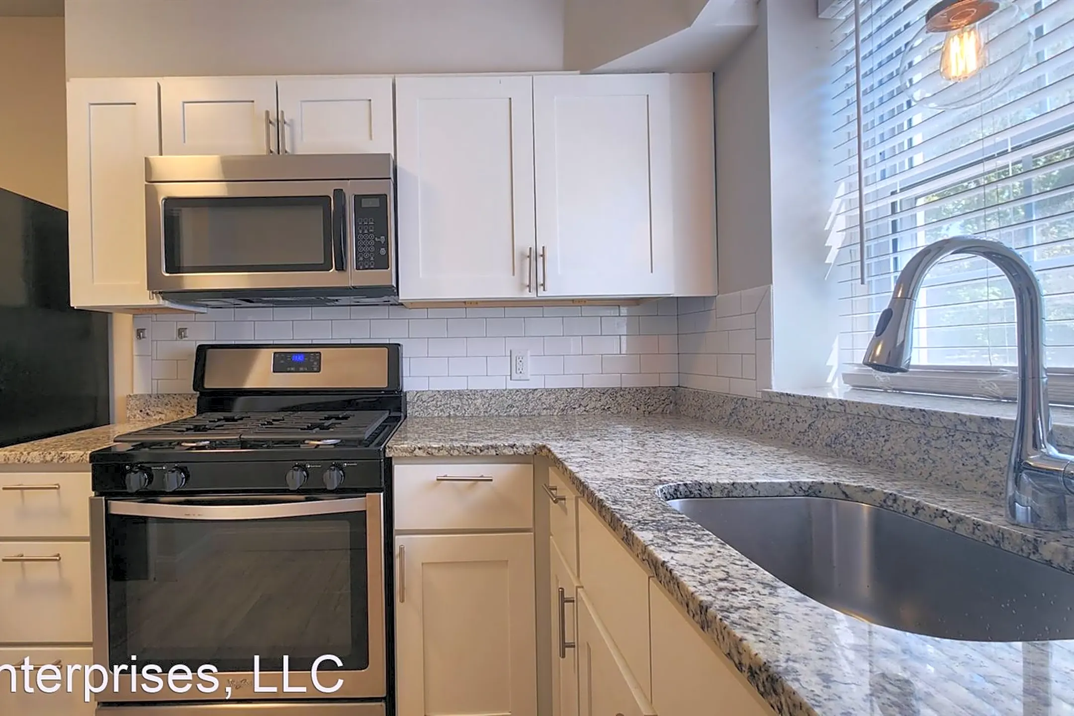 Kitchen - 7750 Kingsbury Blvd. - Clayton, MO