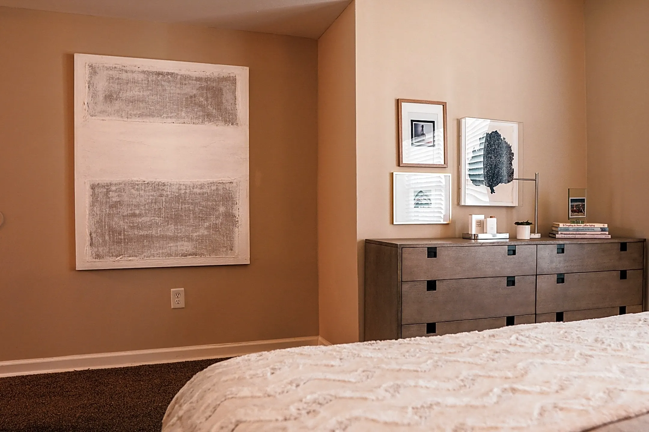 Of Kettering 4889 Far Hills Ave Kettering, OH Apartments