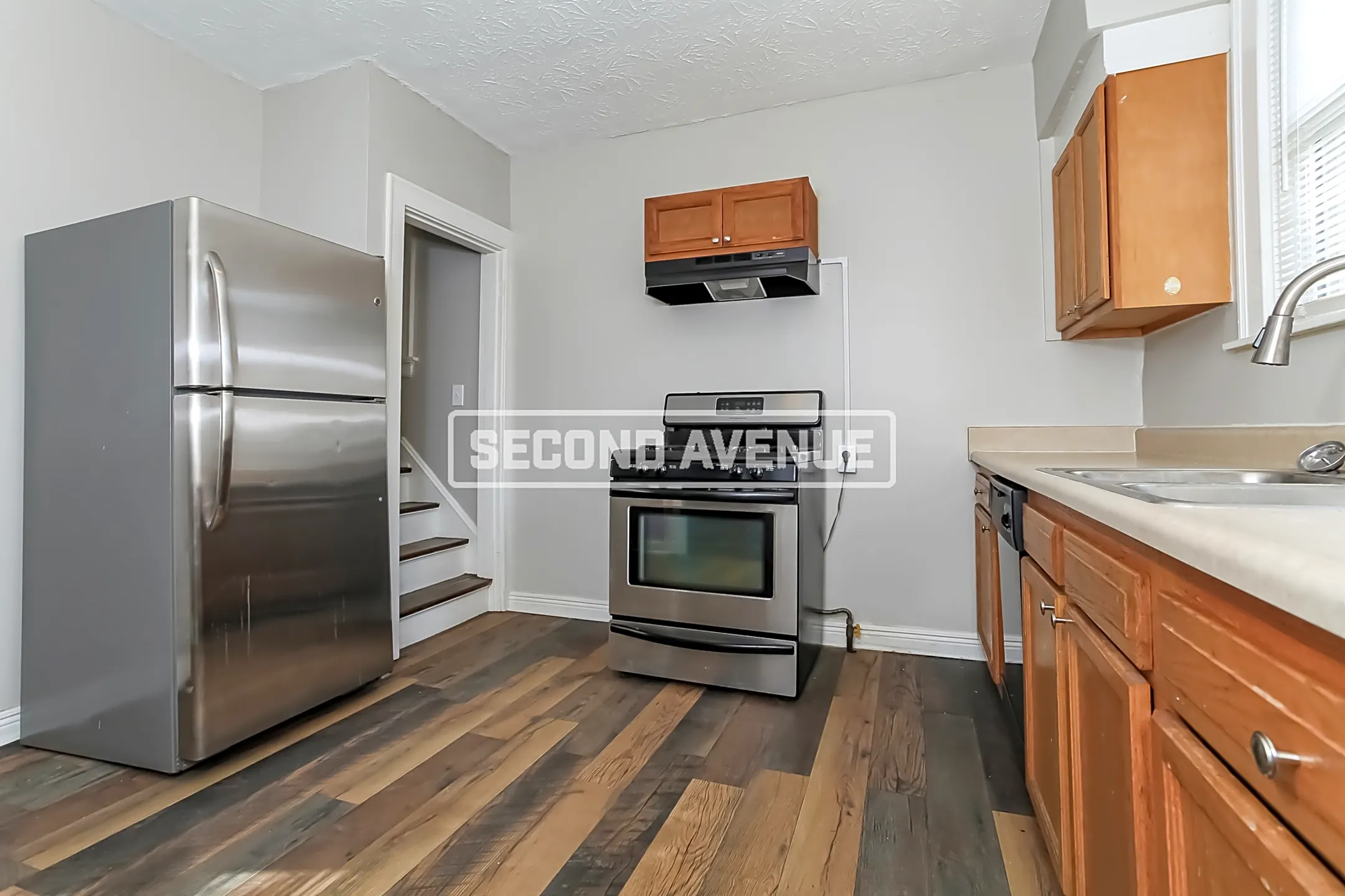Living Room - 3121 Cavanaugh Ave - Cincinnati, OH