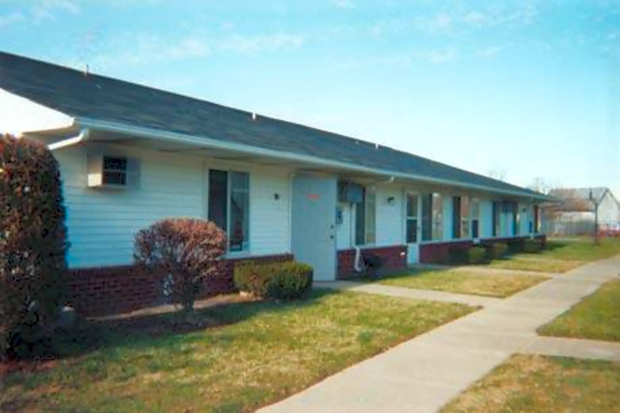 Holiday Hills Apartments 103 Holiday Ln Cromwell, IN Apartments for Rent Rent.