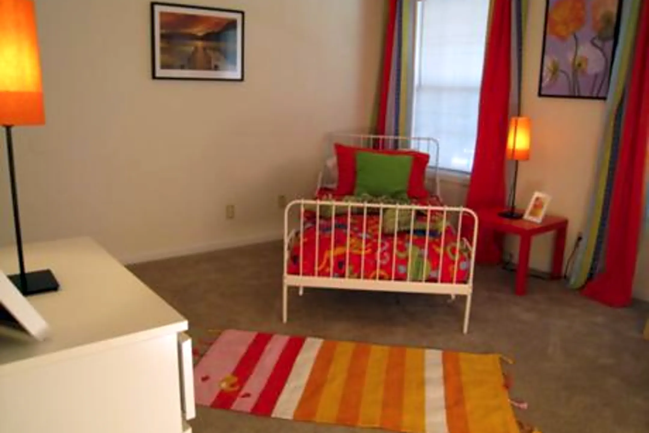 Emerald Pointe Apartments Riverdale, GA 30274