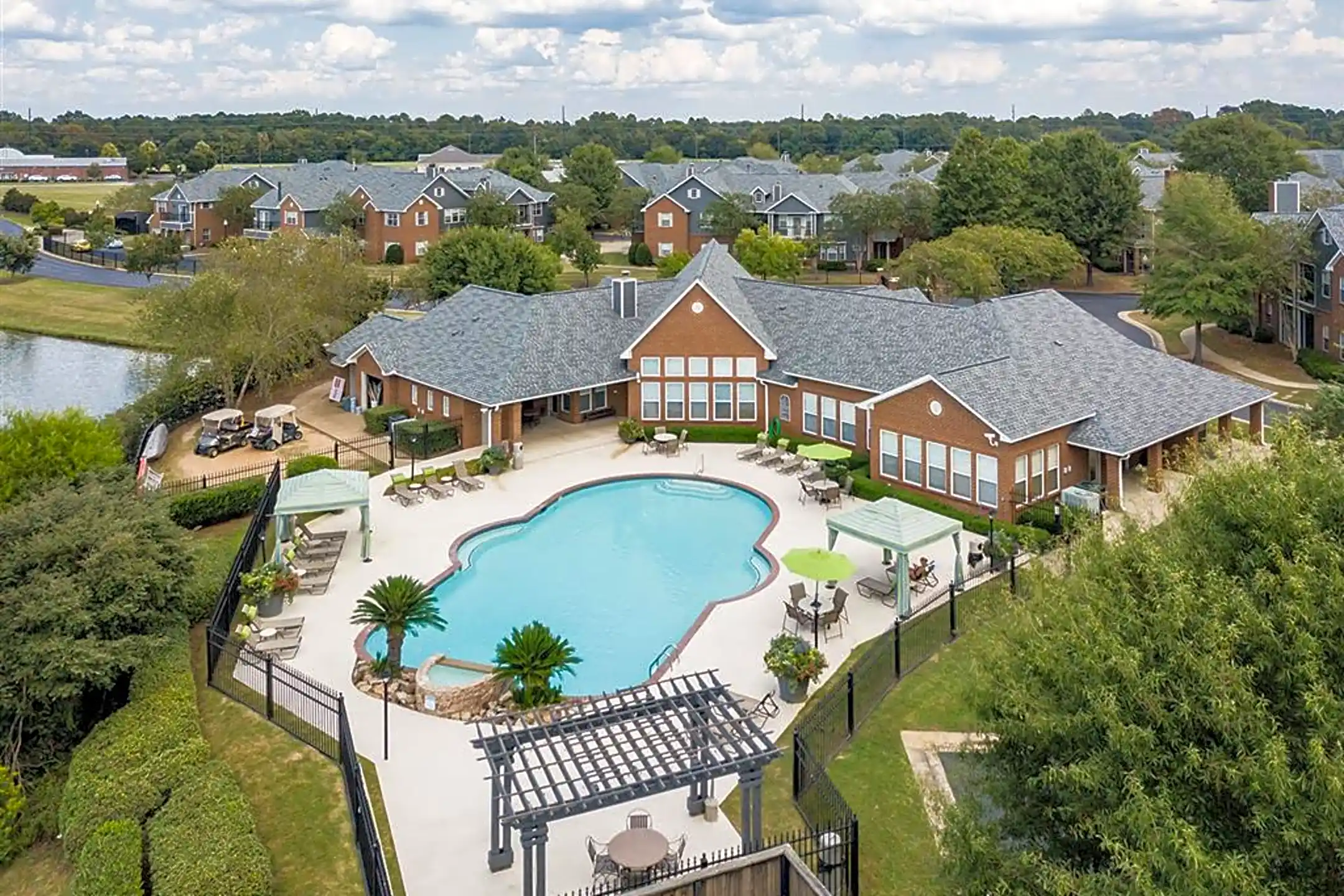 Barrington Place at Somerset - Montgomery, AL