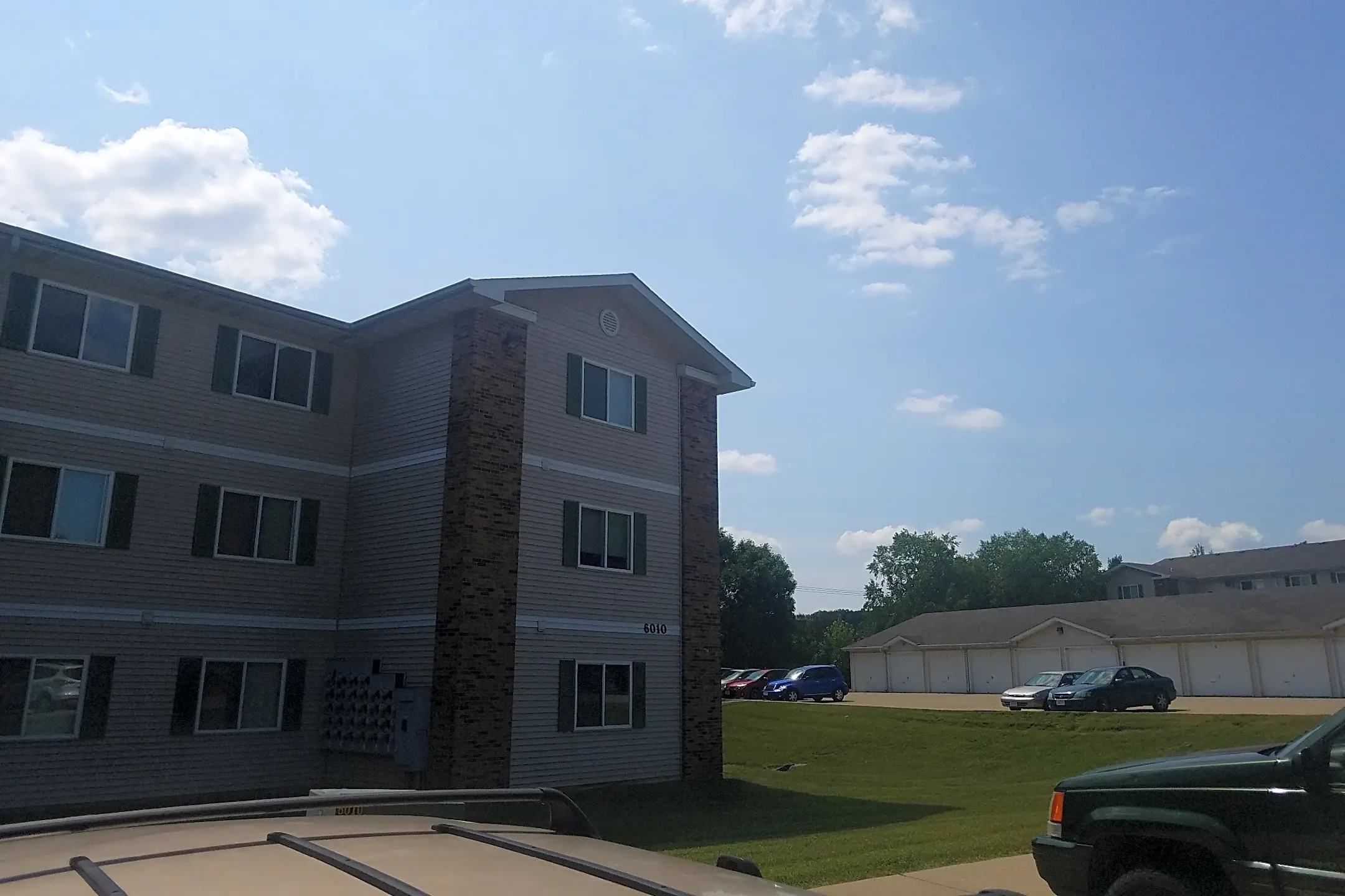 River Oaks Apartments Des Moines