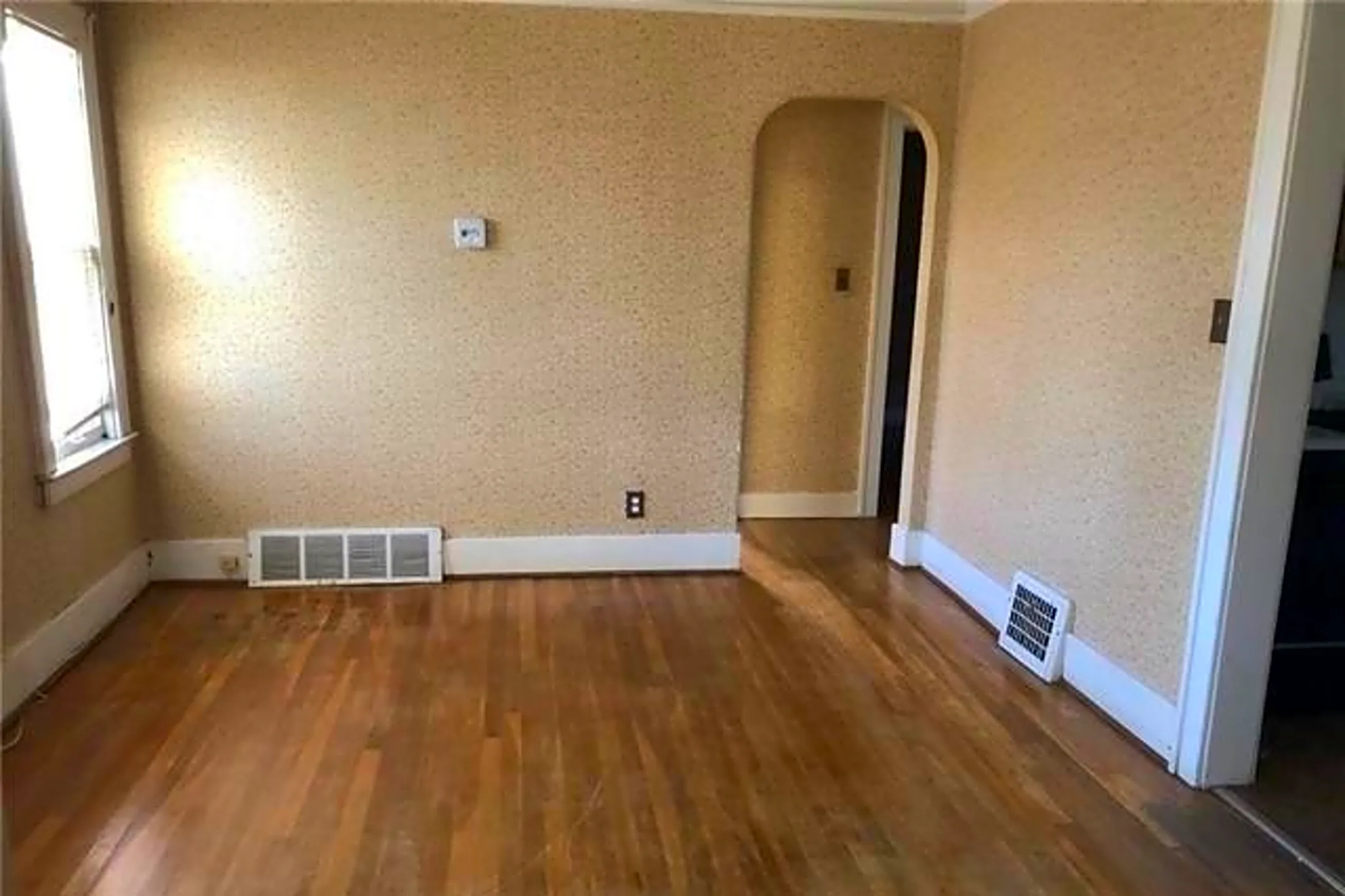 5103 Middlesex St Dearborn, MI Condos for Rent Rent.