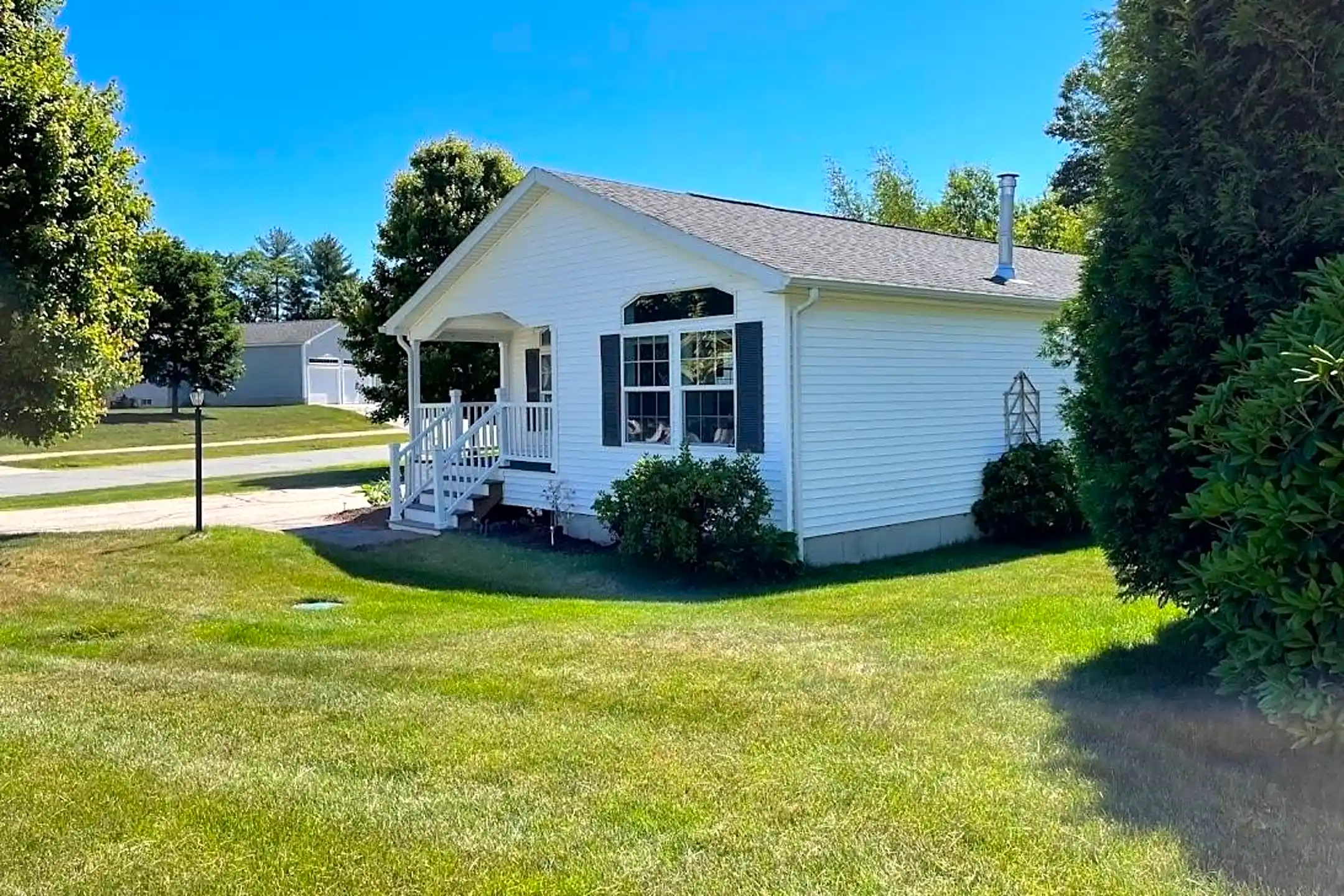 14 Sawmill Rdg Houses Sandown, NH 03873