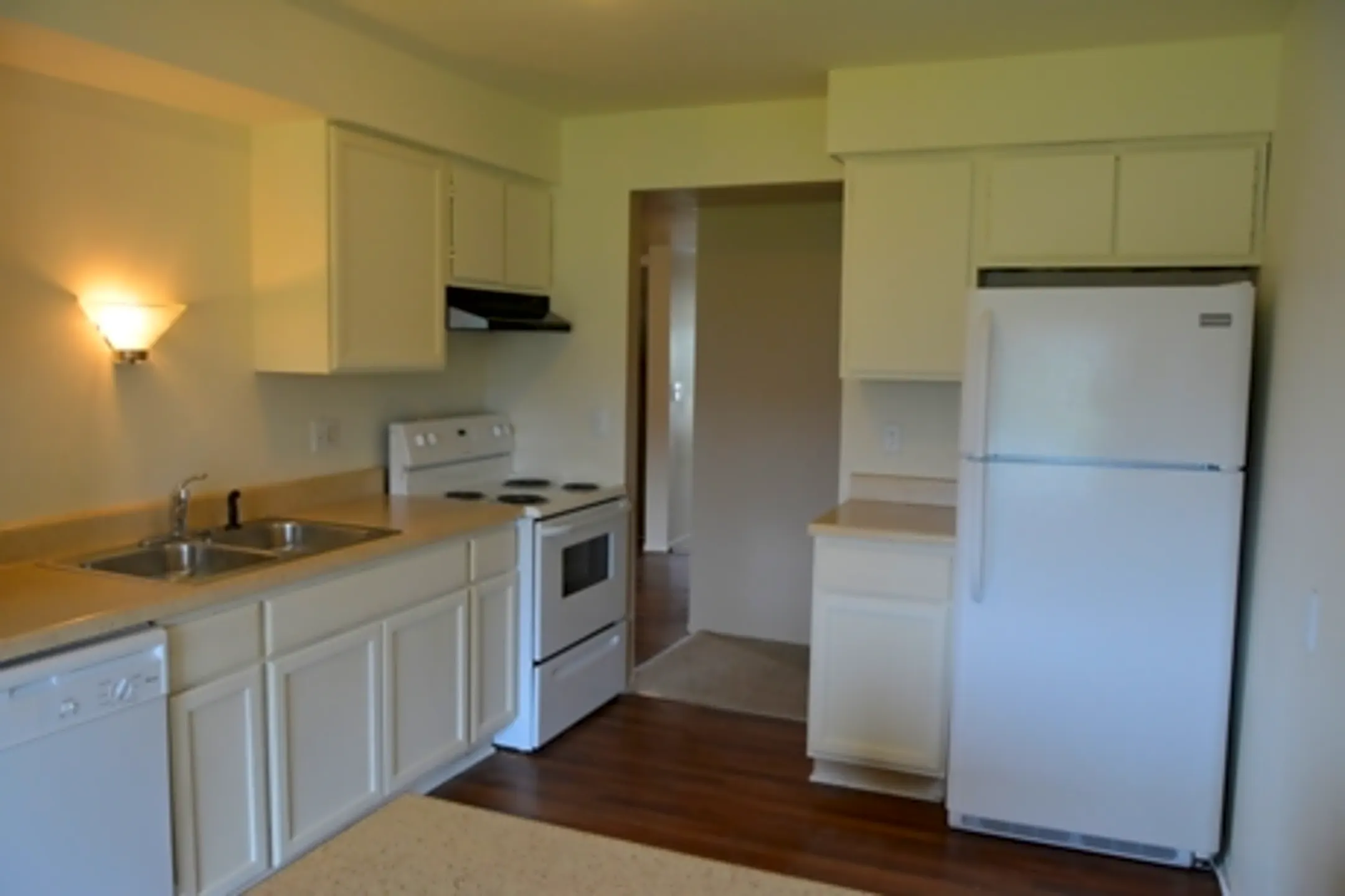 Wakefield Apartments Southfield, MI 48034