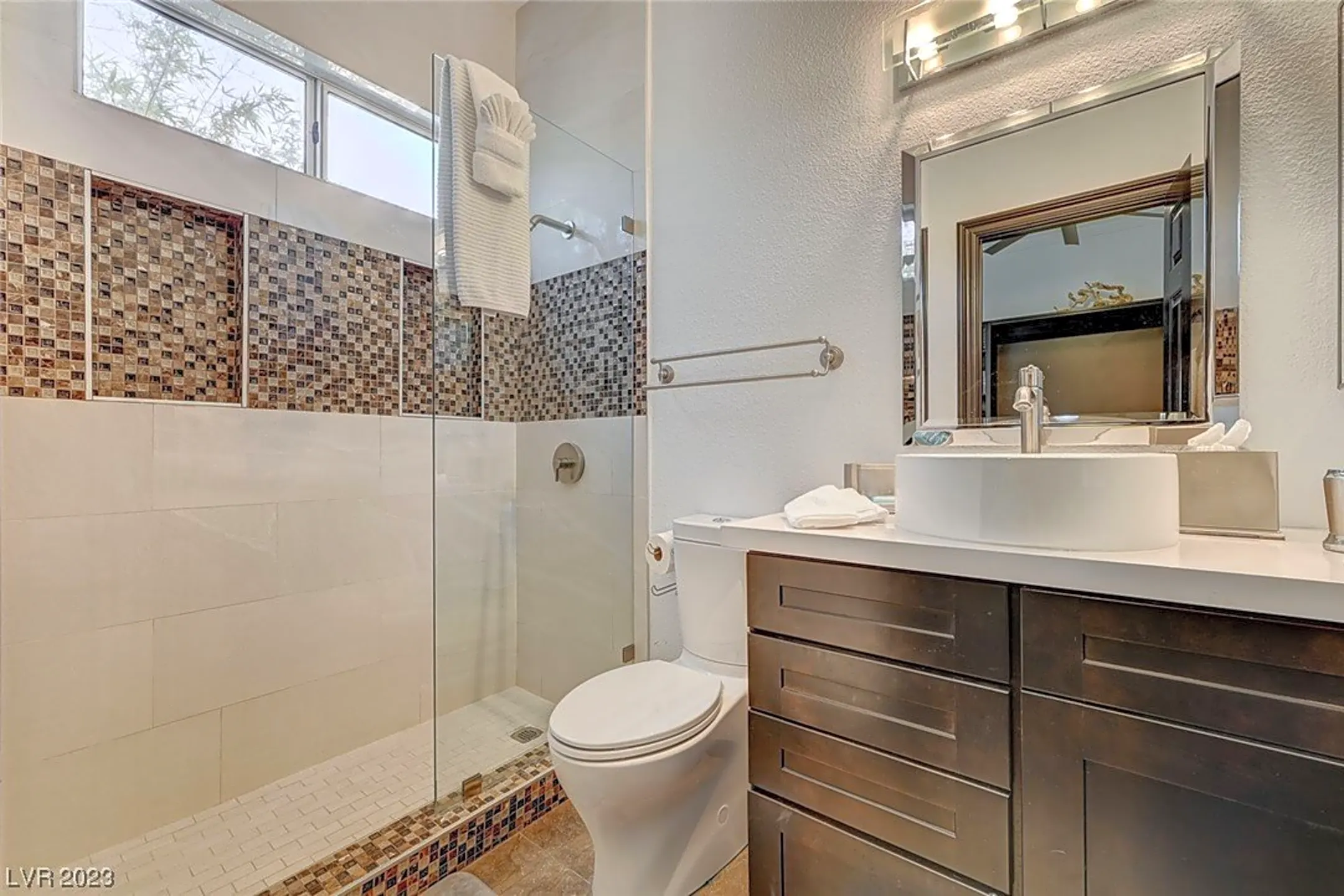 Bathroom - 9593 Los Cotos Ct - Las Vegas, NV
