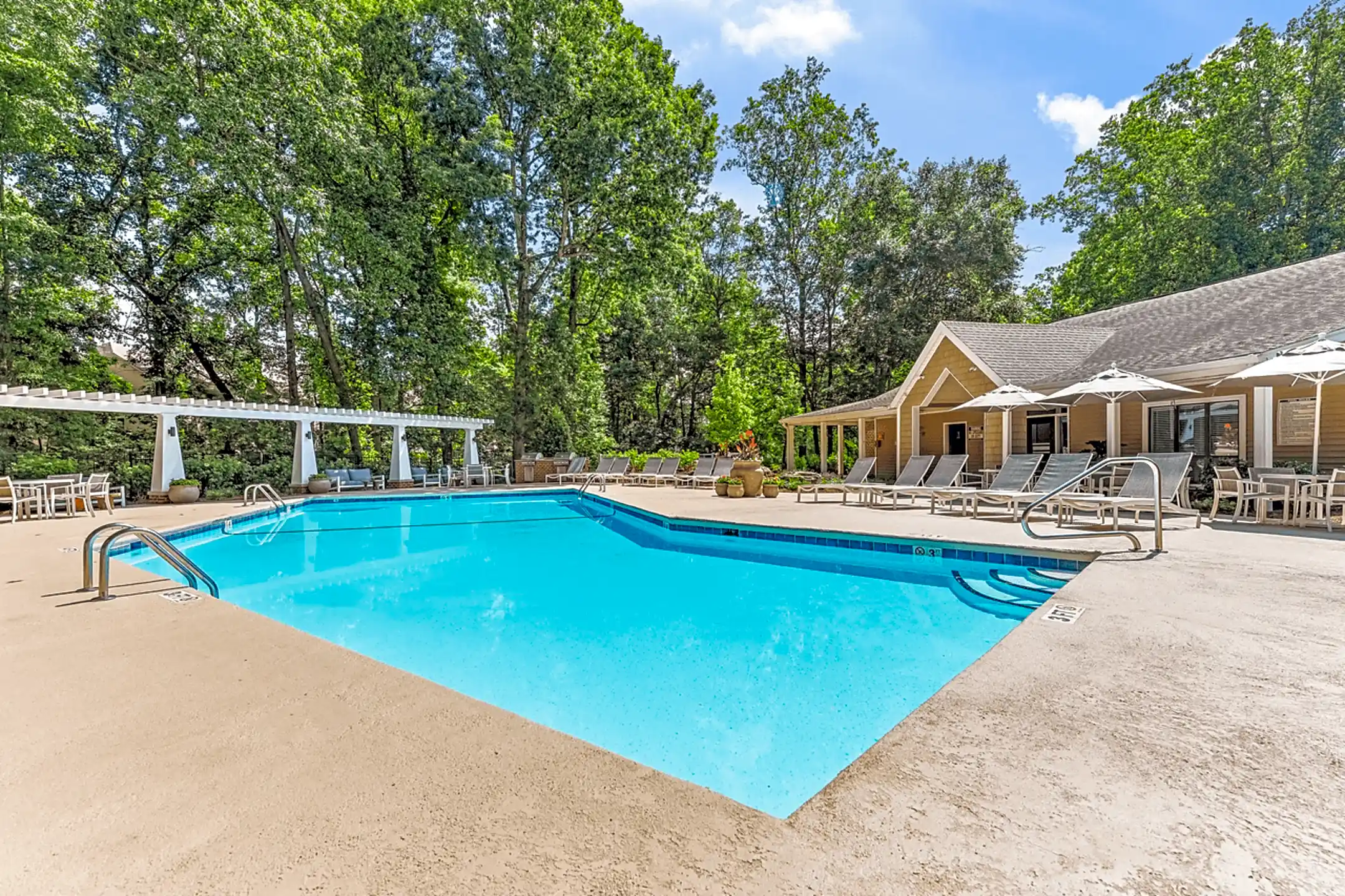 link-apartments-mint-street-apartments-in-charlotte-nc-rentcafe