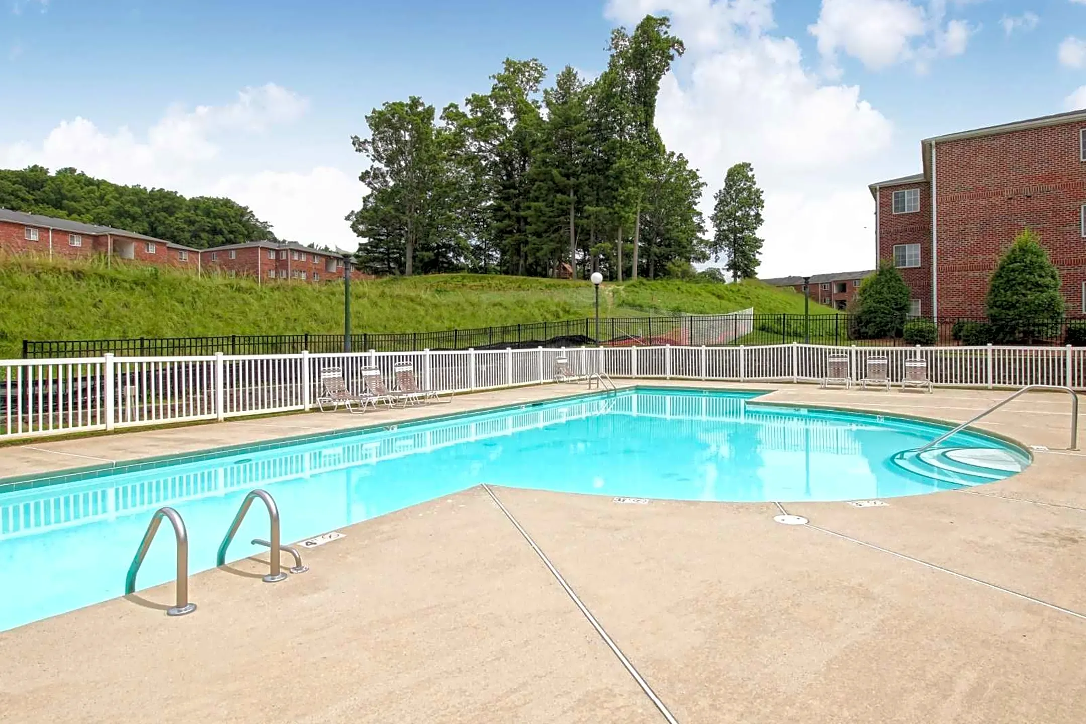 Ascot Point Village Apartments - 23 Ascot Point Circle | Asheville, NC ...