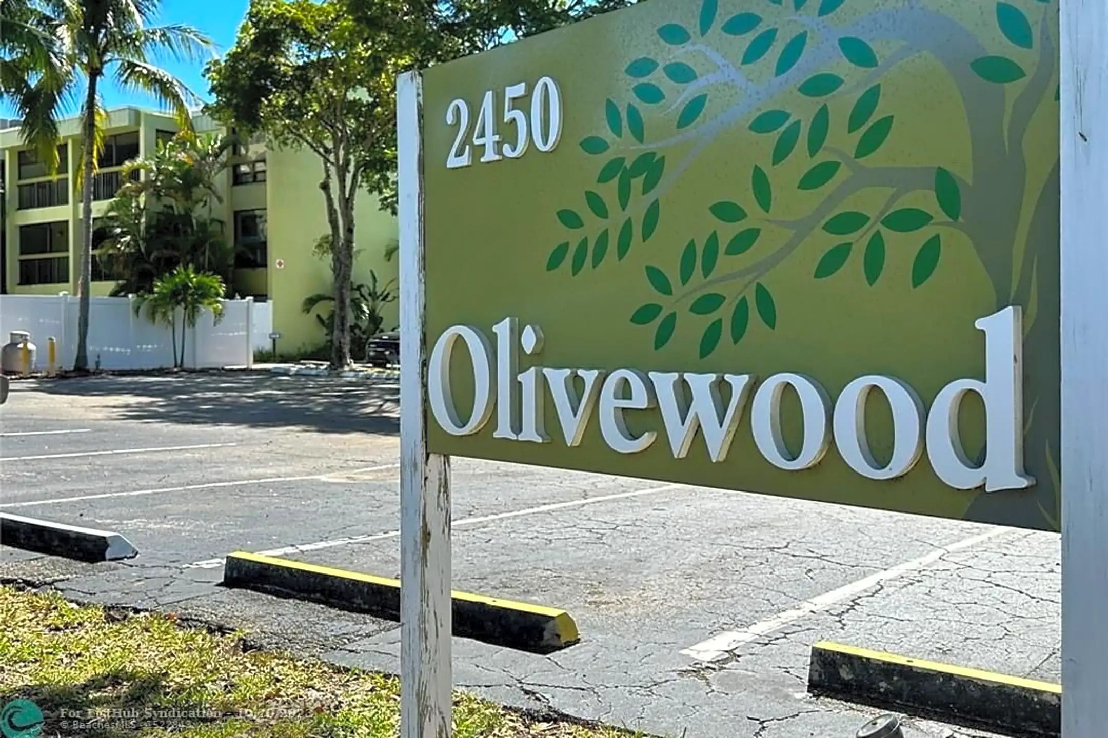 2450 NE 15th Ave 102 Condos Wilton Manors, FL 33305