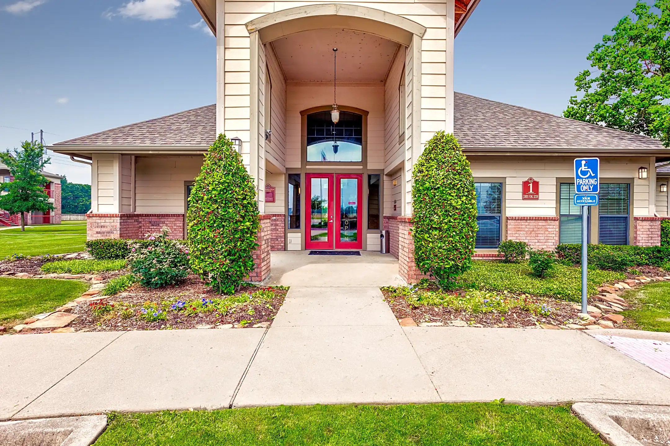 Bradford Place Apartments Commerce, TX 75428