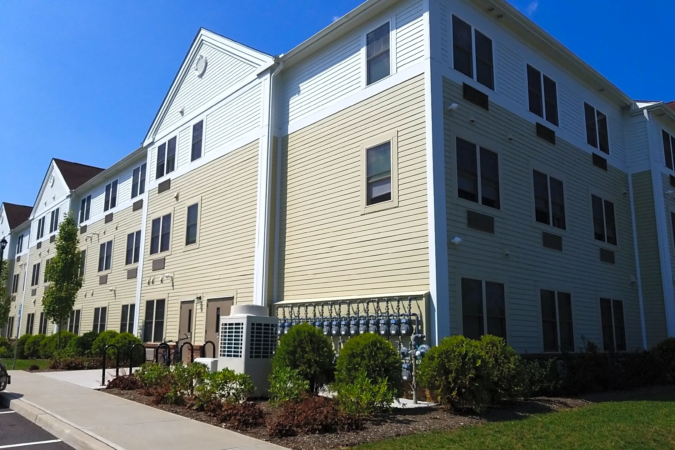 MEADOW GREEN APTS Apartments - Toms River, NJ 08755