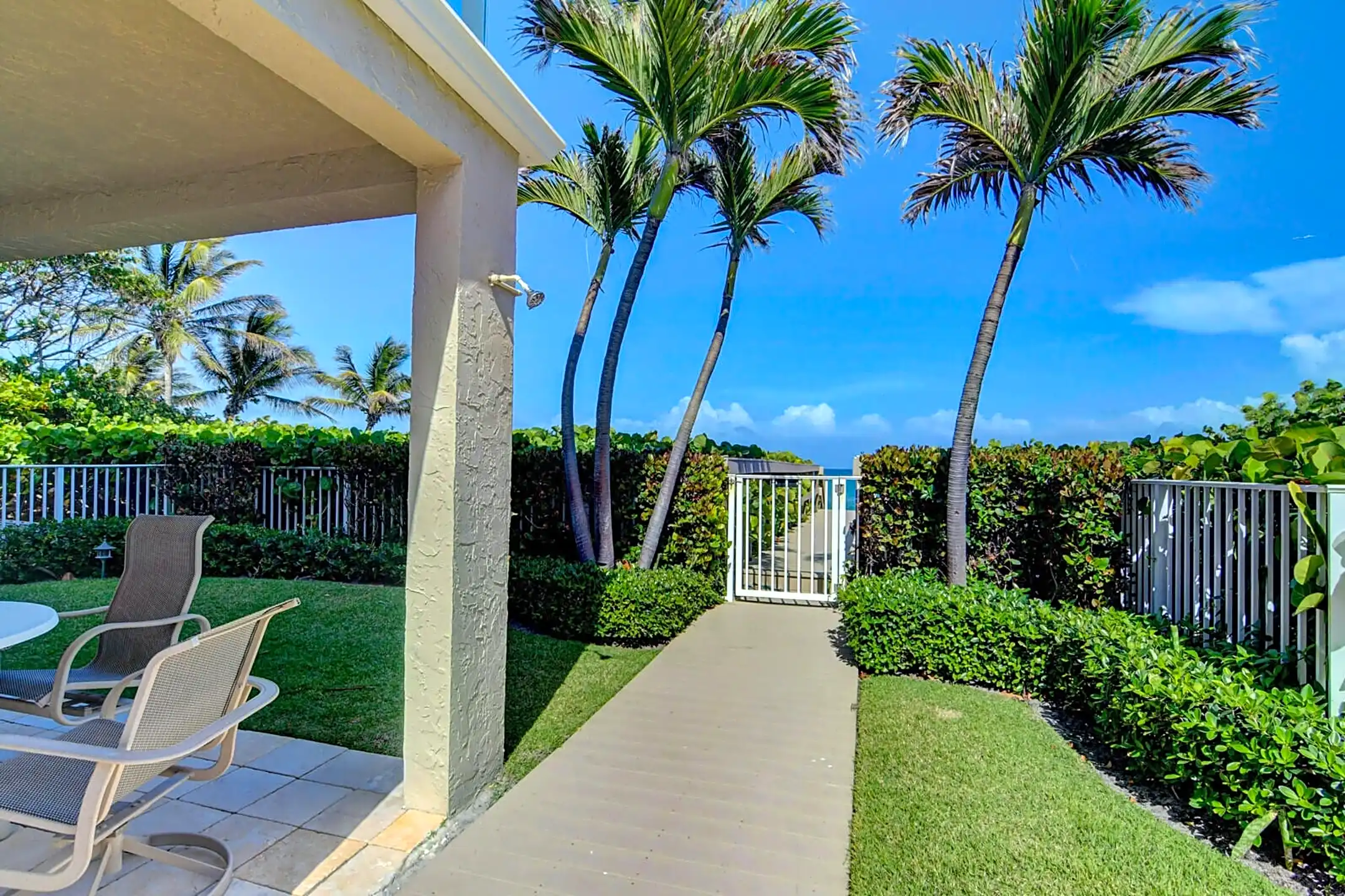 4535 Coquina Rd - Boynton Beach, FL