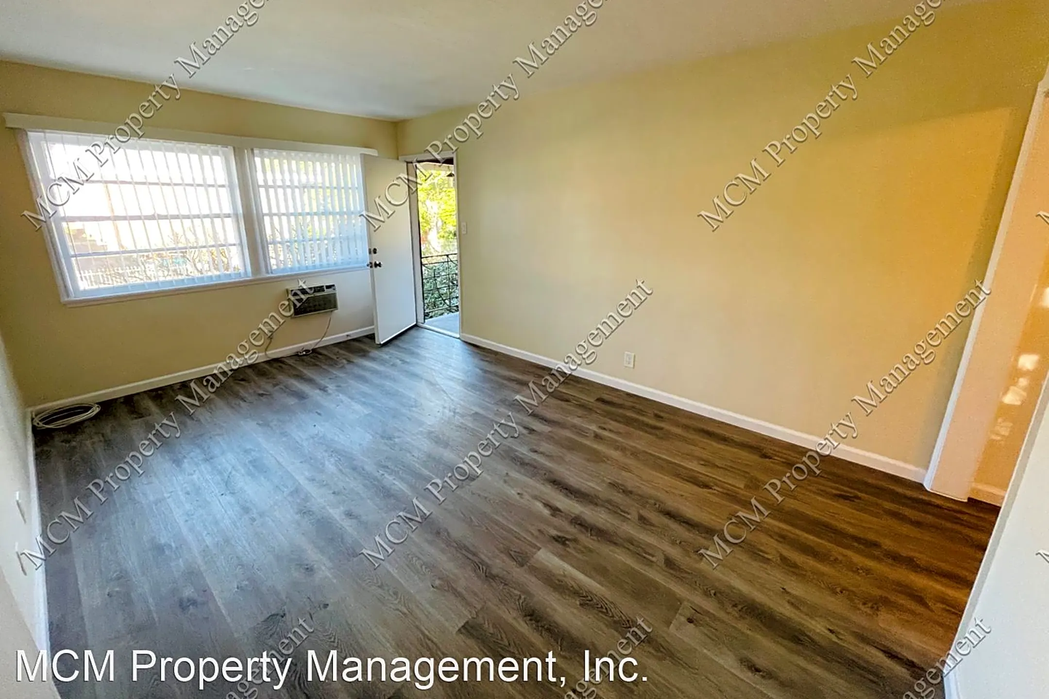 Living Room - 14758 Blythe St - Los Angeles, CA