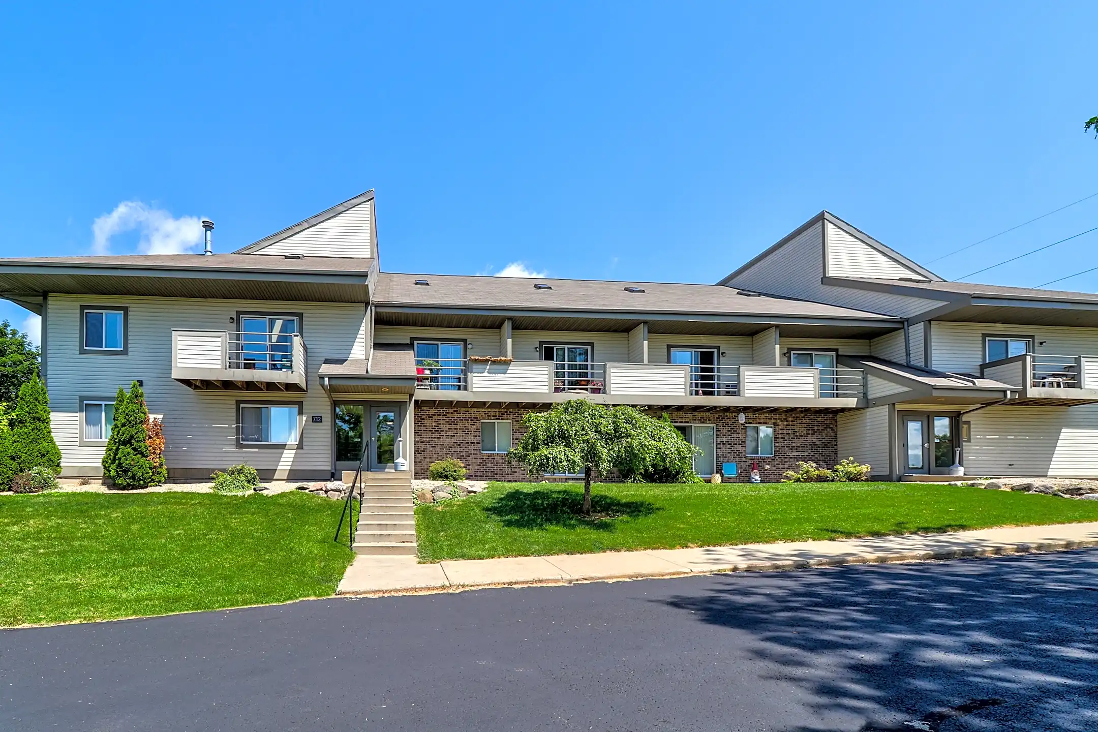 Prairie Ridge Apts 712 Spellman St Mount Horeb, WI Apartments for