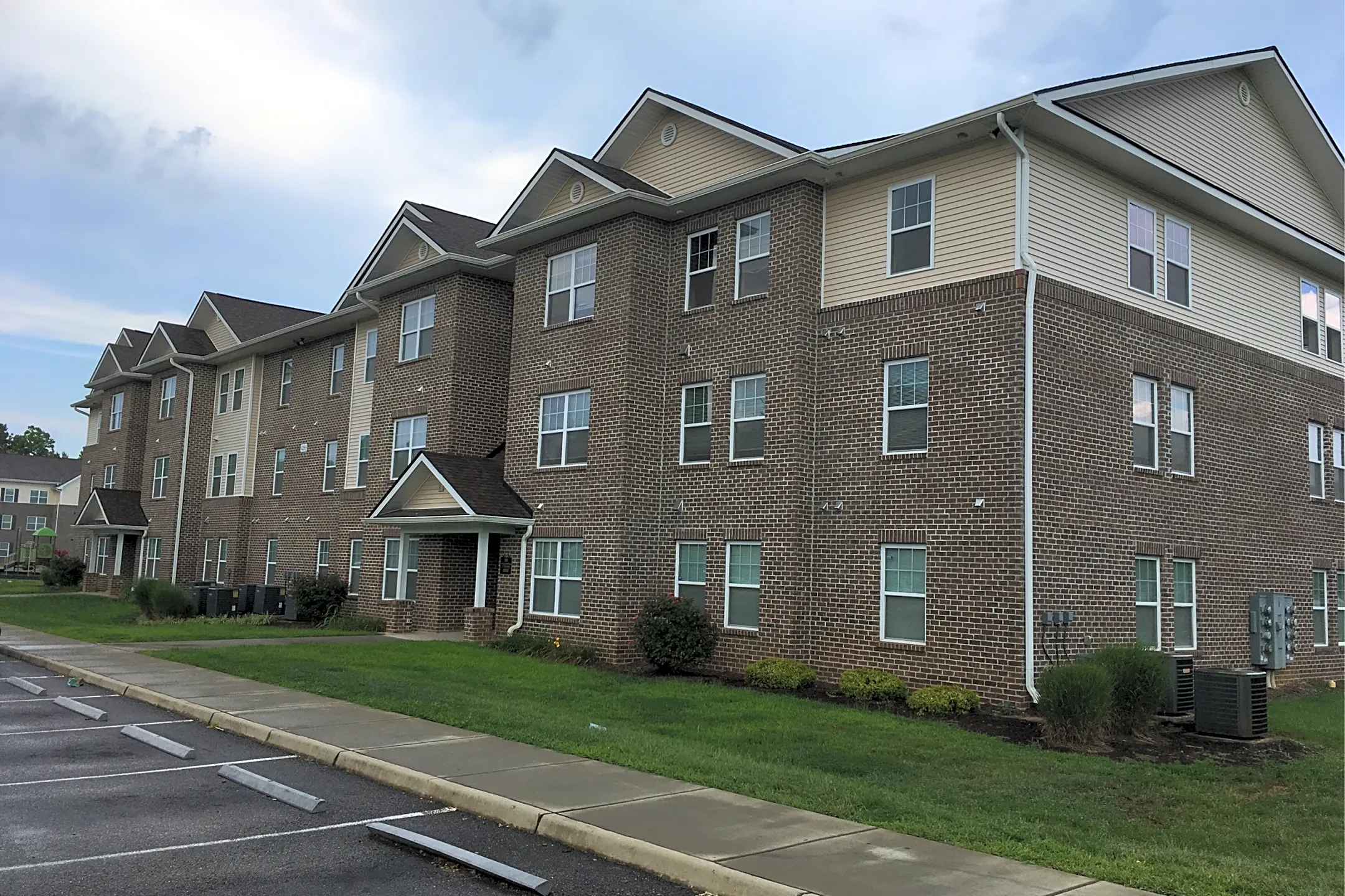 Puddledock Place Apartments - Prince George, VA 23875