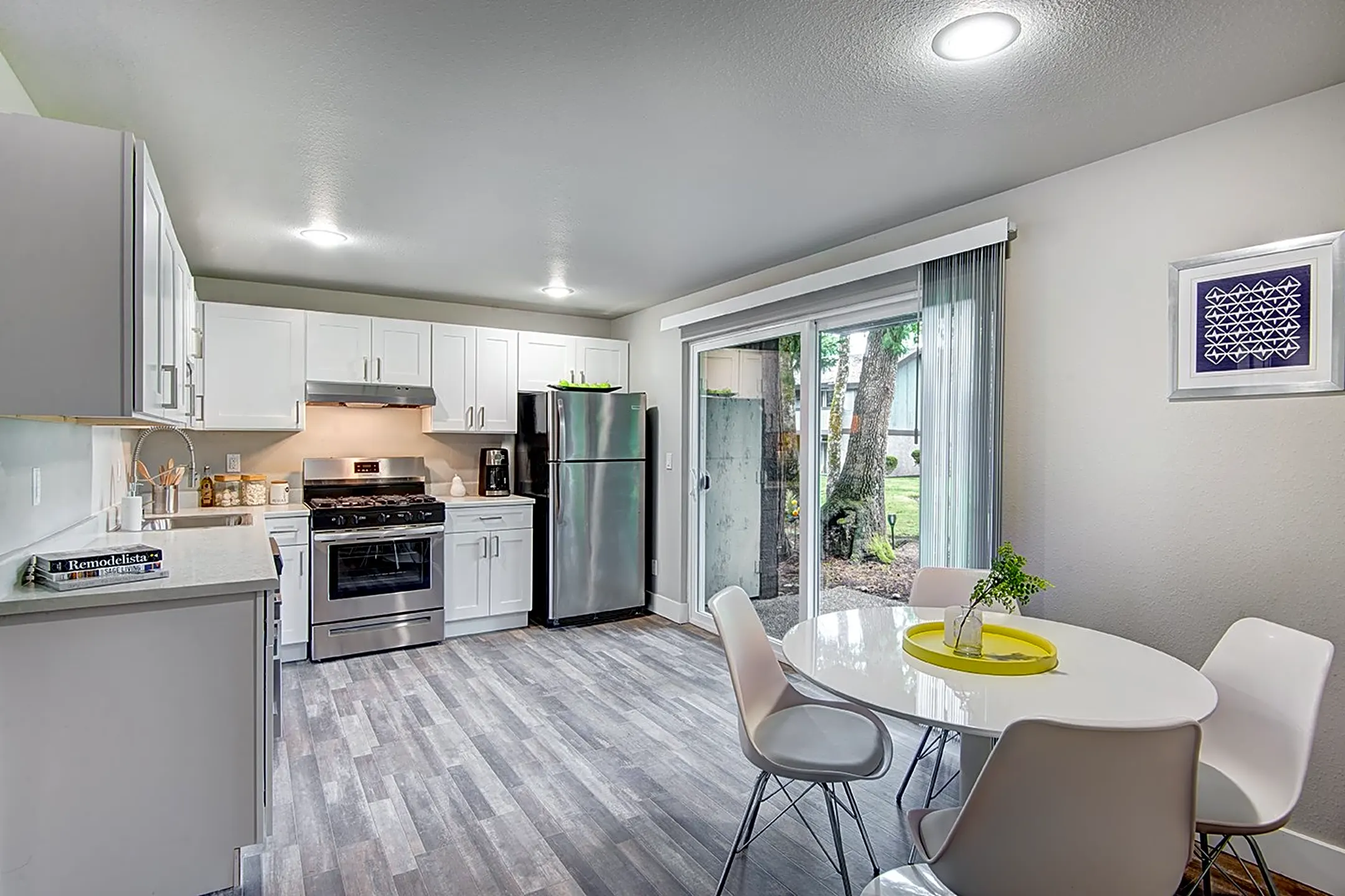 Kitchen - Timbre Apartments - Lakewood, WA