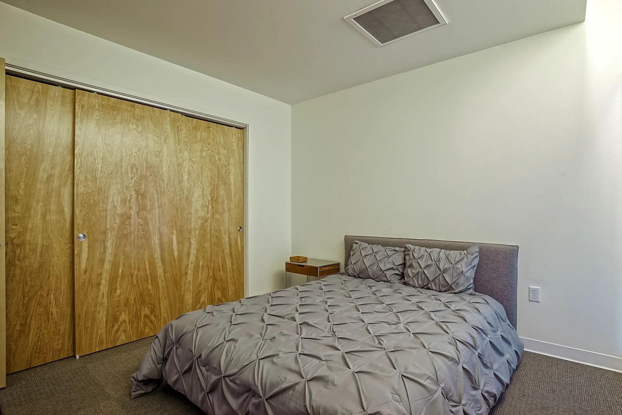 Bedroom - The Lux - Wichita, KS