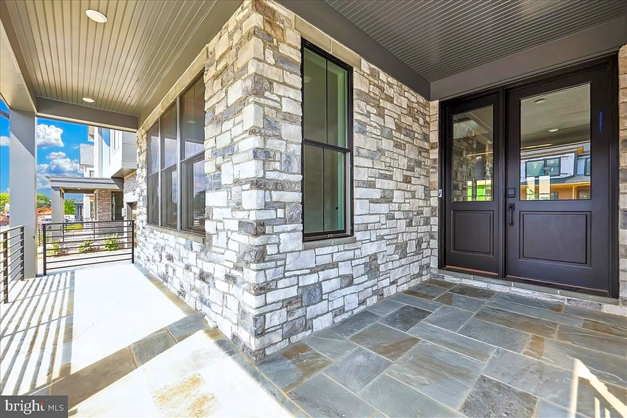 Patio / Deck - 6819 Isabella St - Bethesda, MD