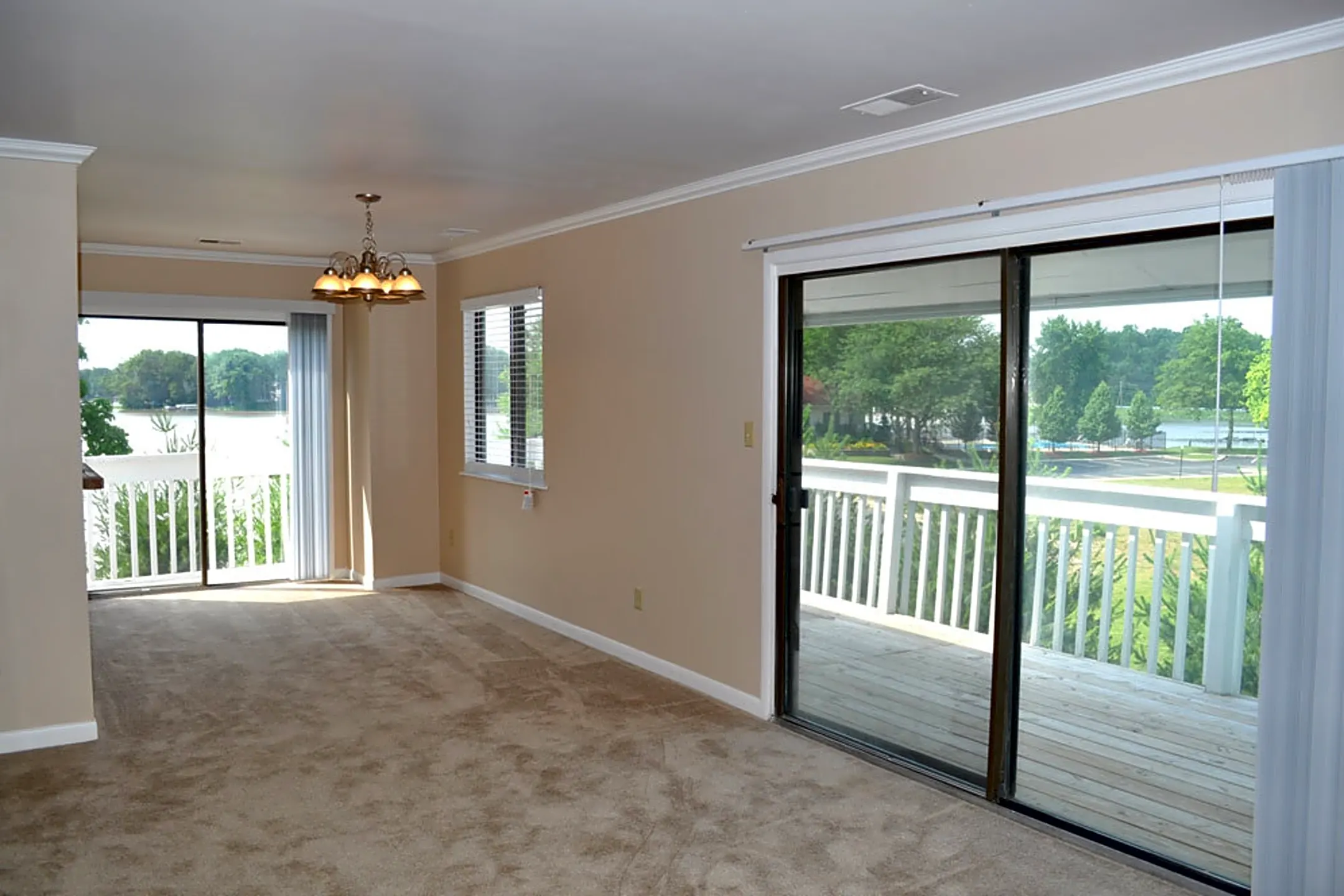 Harbour Town Apartments on Morse Lake 401 Harbourtown Dr