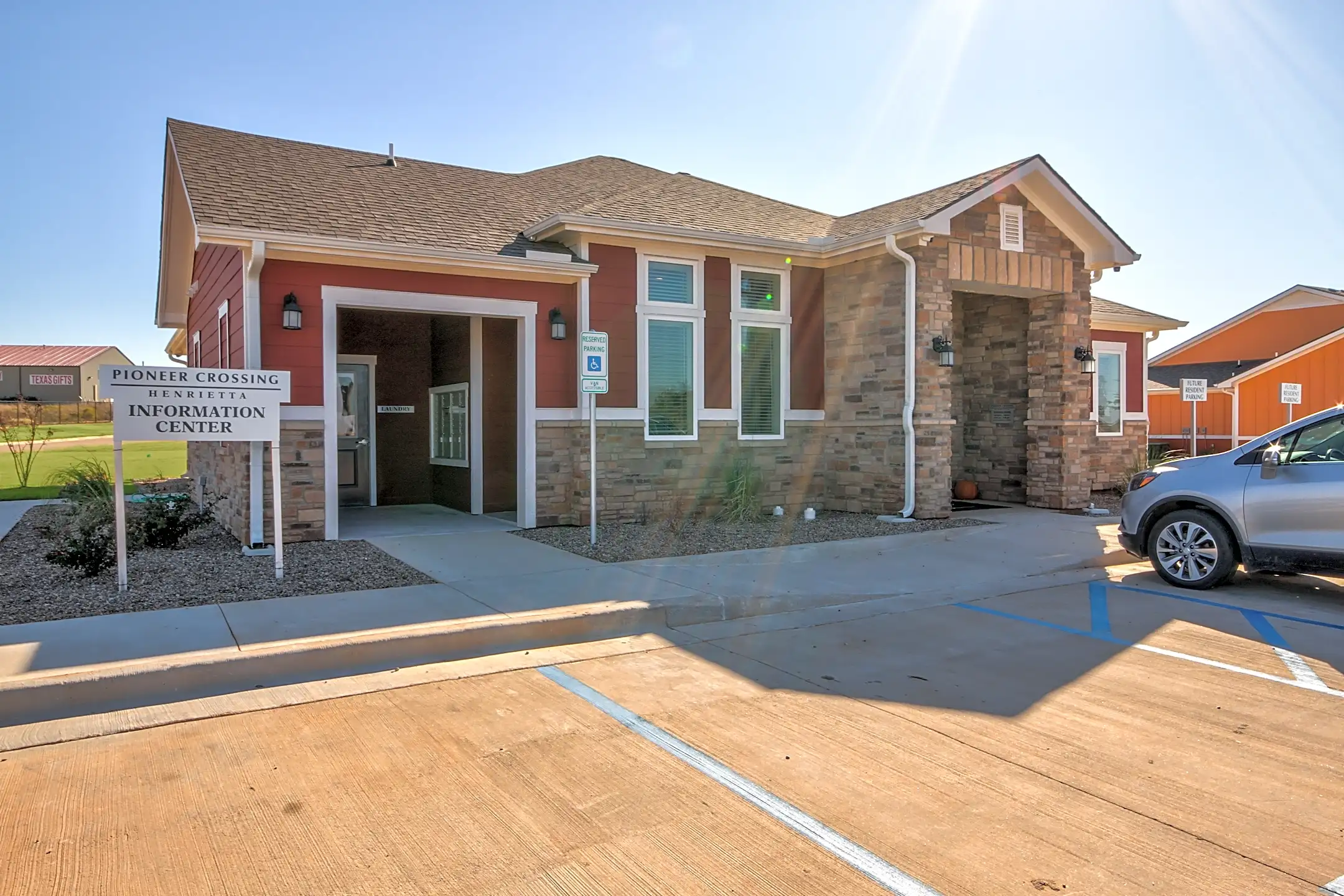 Pioneer Crossing Henrietta Senior Community 255 Fairview Rd