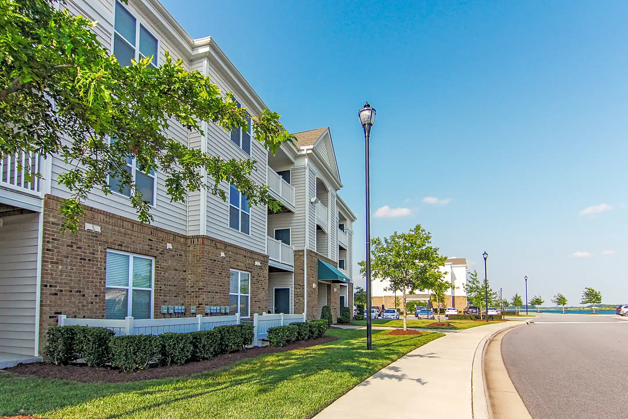 Tanglewood Lake Apartments Elizabeth City, NC 27909