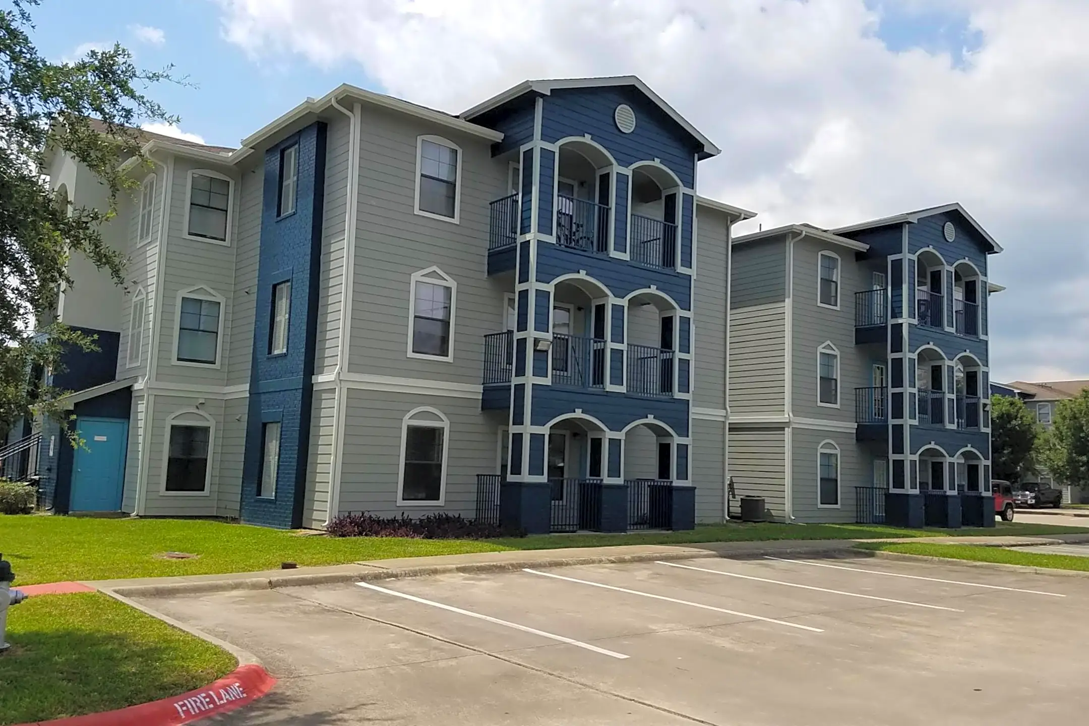 The Edge Beaumont, TX 77705